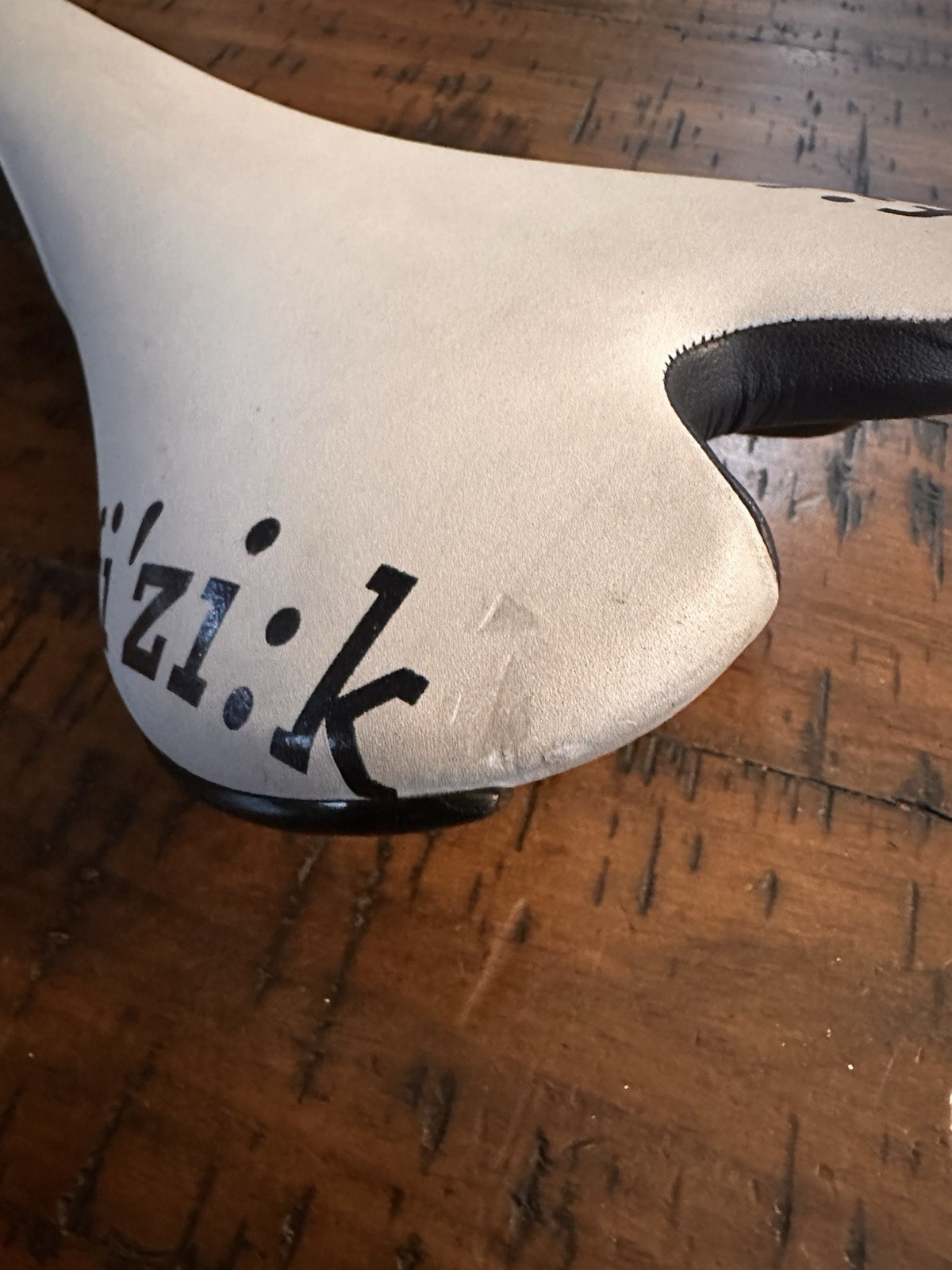 FIZIK ALIANTE TWIN FLEX Saddle White/ Black