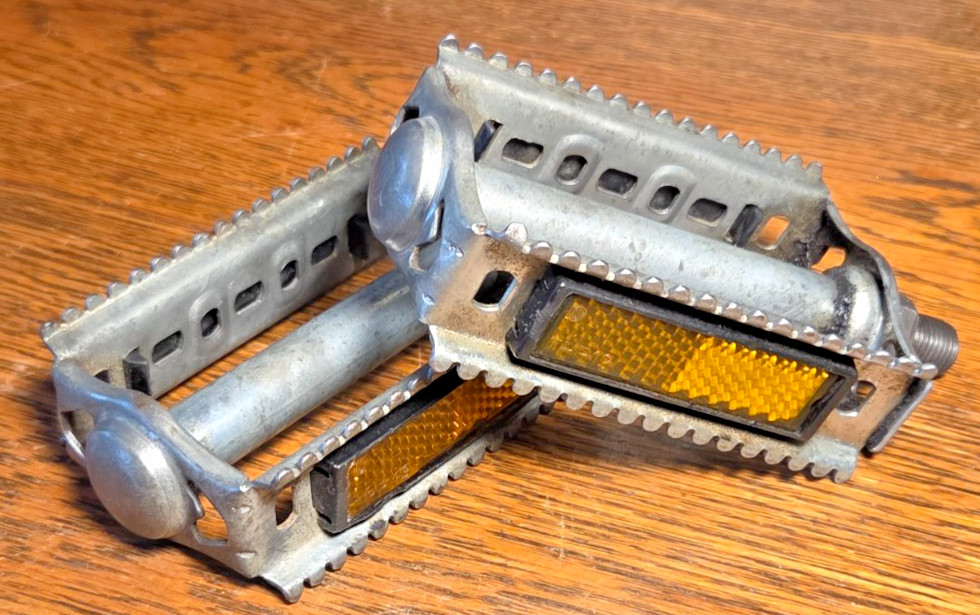 Vintage Union K10491 U41 Rat Trap Bicycle Pedals USA From Gambles Hiawatha 1/2″