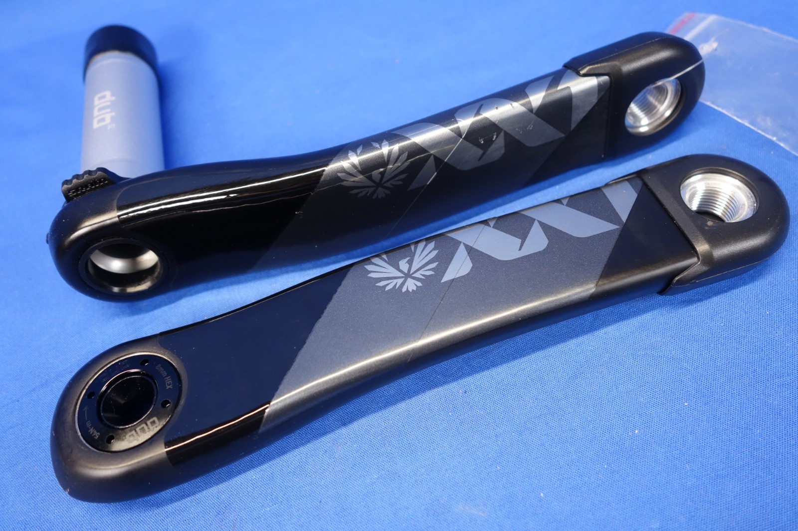 New Sram XX1 Eagle AXS Carbon 175mm Crankset – Dub SL Spindle – 8-Bolt – C2