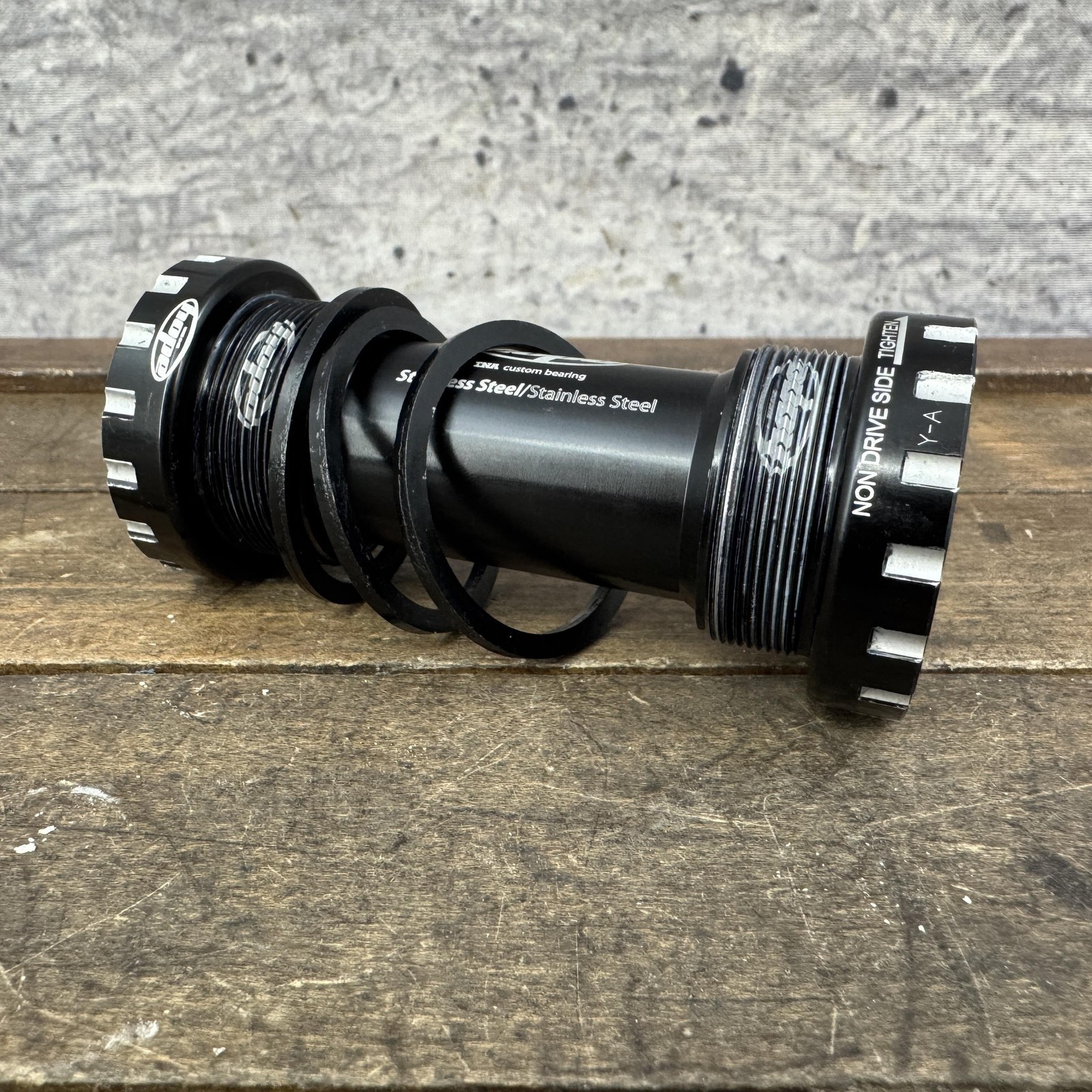 Hope External Bottom Bracket BSA 68/73mm 24mm Hollowtech II Black Stainless MTB