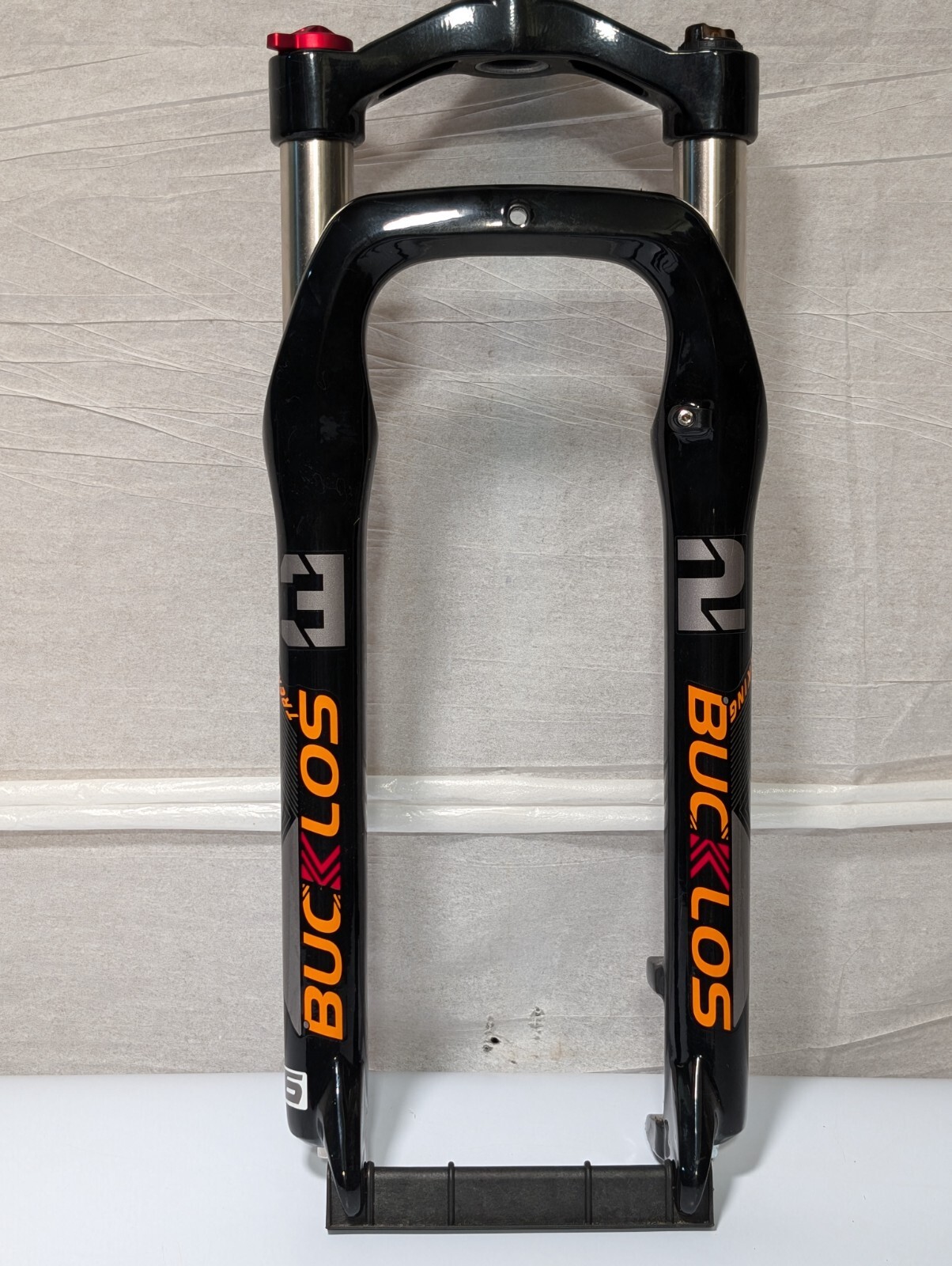 Bucklos 26″ Suspension Fork & FMF Padded Butterfly 31.8″ Handlebars