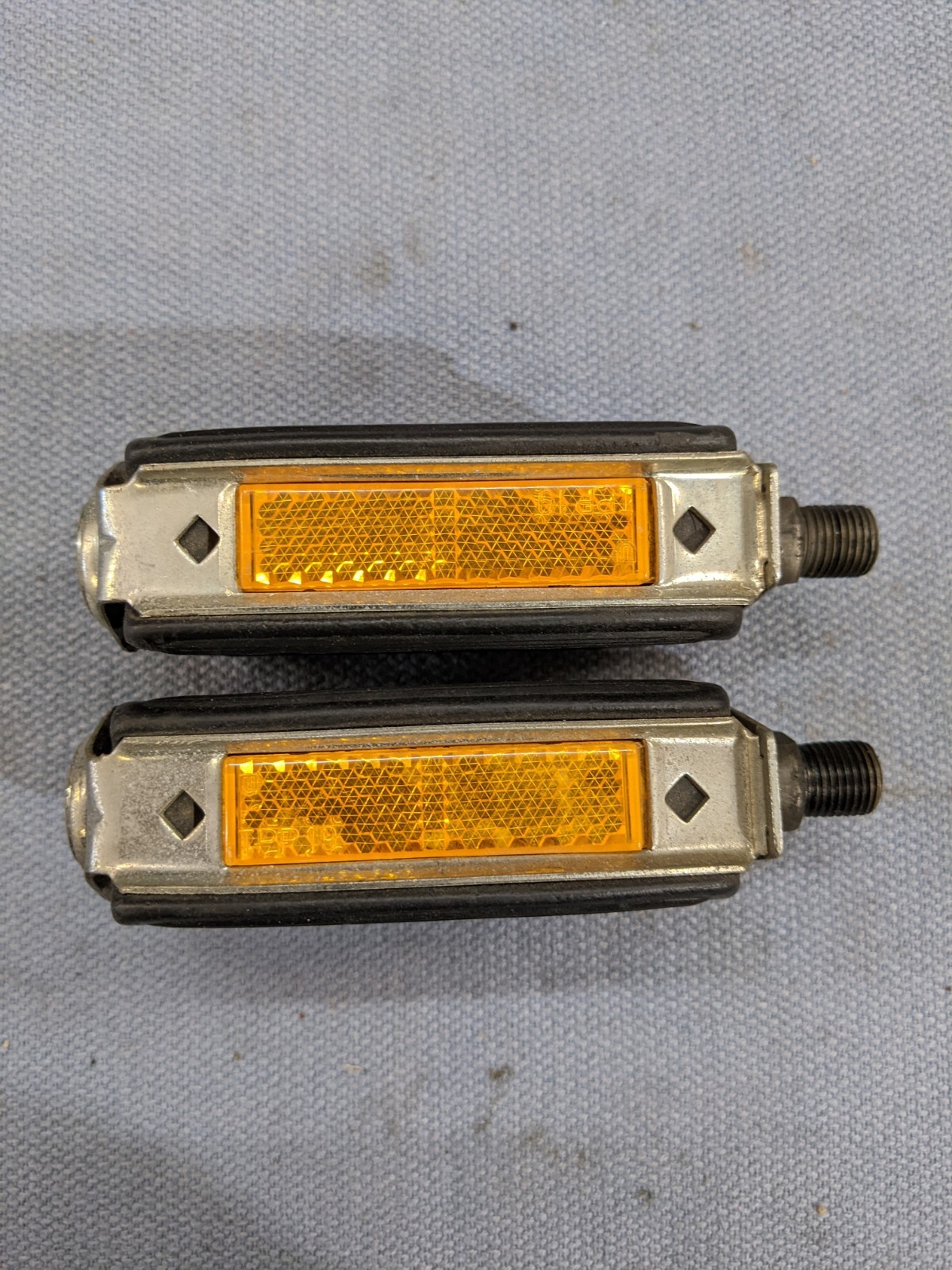 Original Schwinn Approved 1/2” Amber Reflector Bow Sport Pedals Touring Bicycle