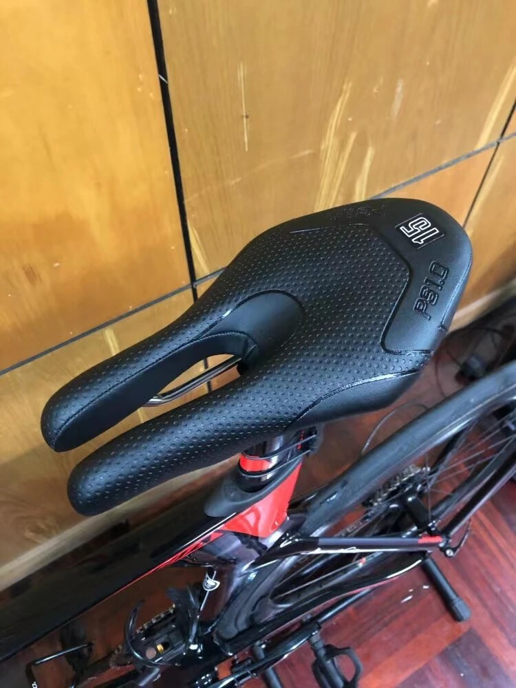 Road Bike Triathlon Short Nose Saddle Bike Seat Imitation Leather Back Seat Mat