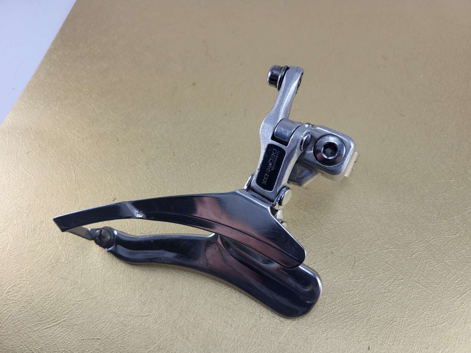 Shimano Deore DX front derailleurs band type for 28.6 nice condition bottom pull
