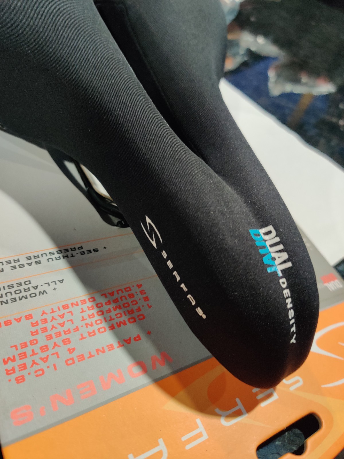 dual density gel saddle with cut out by Serfas women’s model DDM-CT
