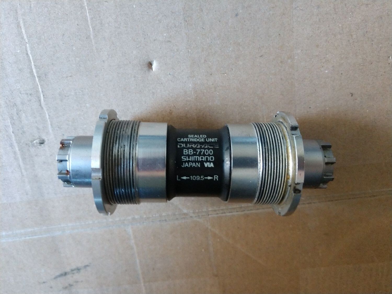 Shimano Dura Ace Bottom Bracket BB-7700 109.5mm Octalink Bottom Bracket 175g BSA 1.37 24