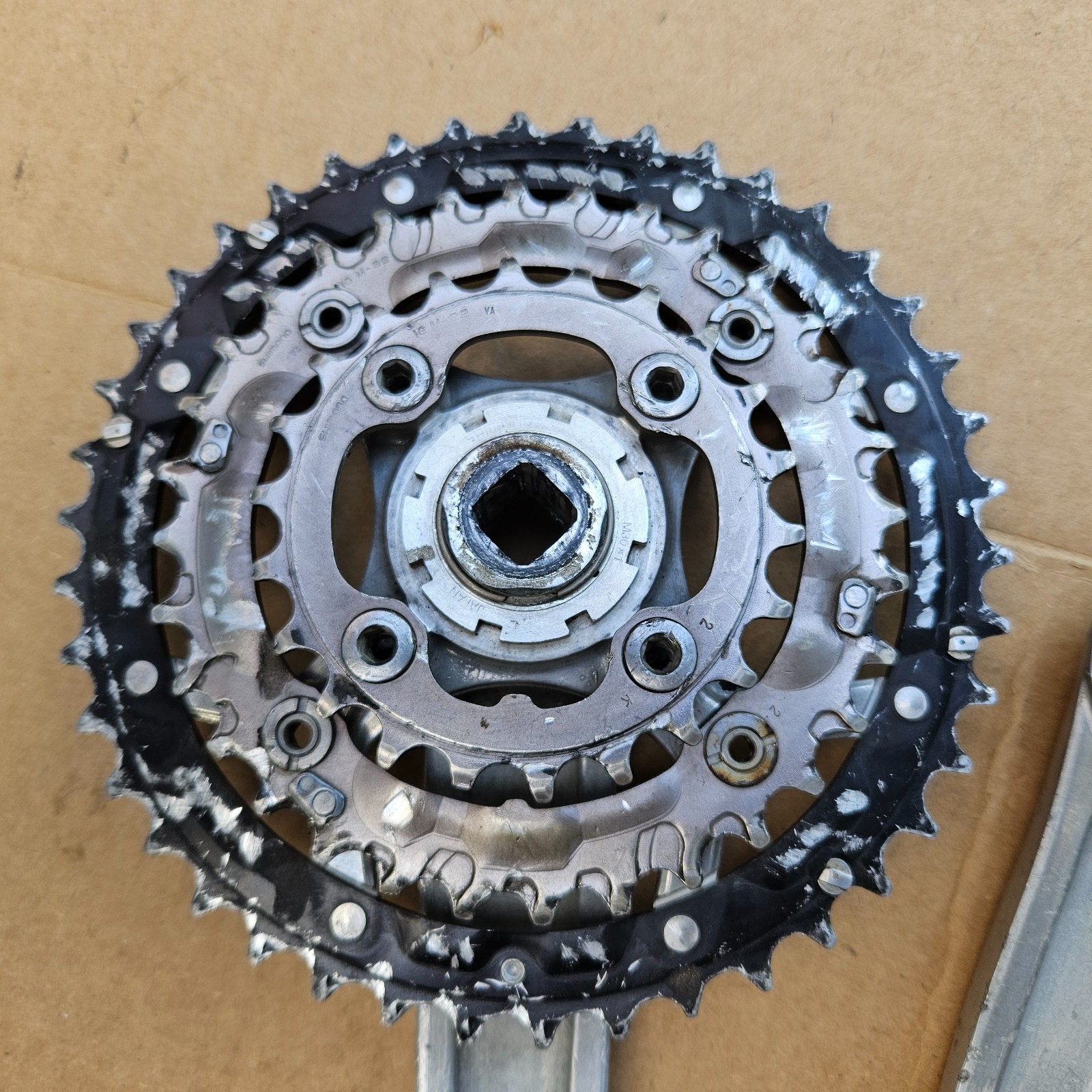 Shimano Deore LX 175mm Triple Crankset FC-M569 44/32/22 Square Taper 104/64 BCD