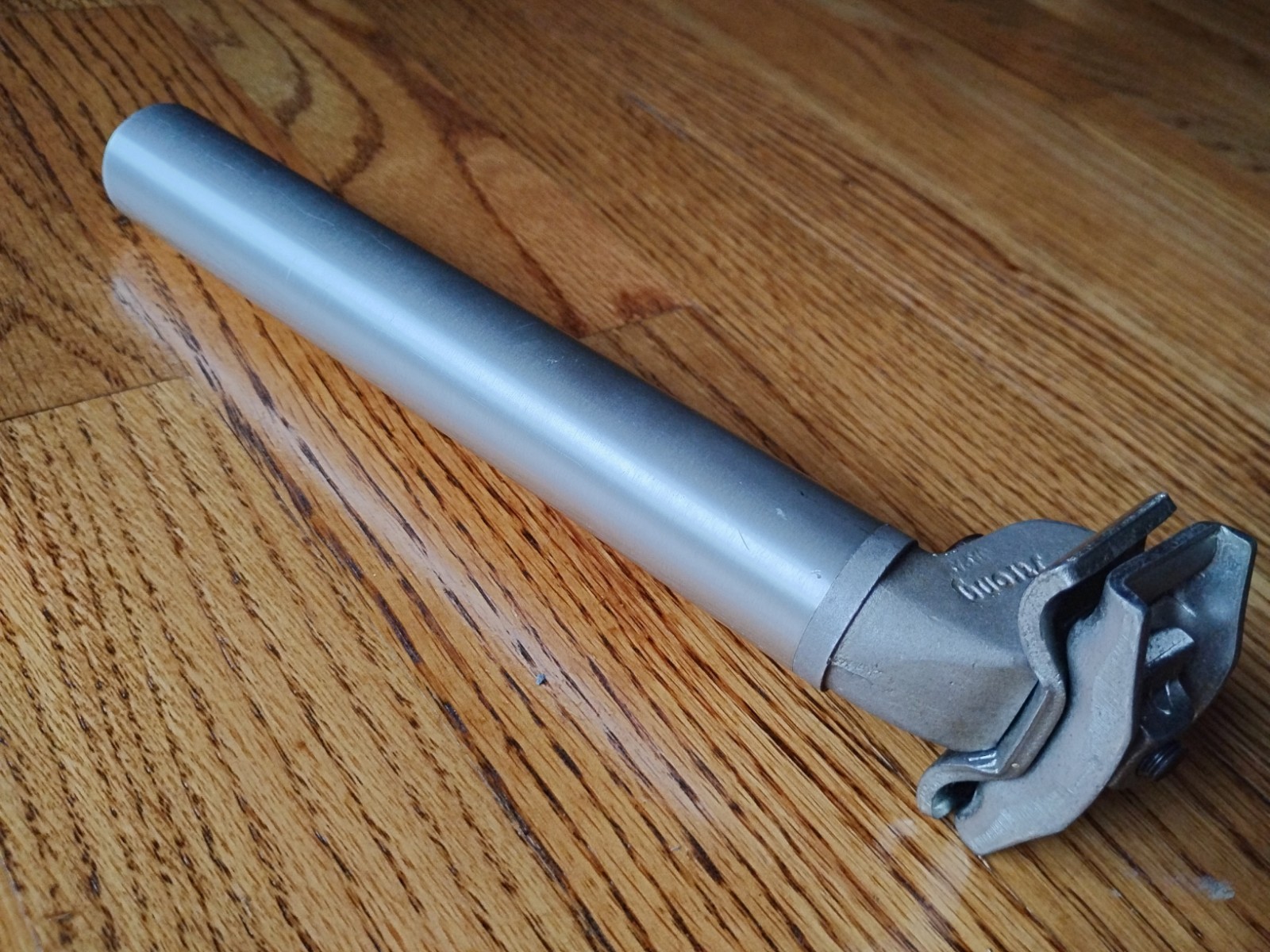 Vintage 1980’s STRONG Seatpost 26.8mm, 200mm, Made in Japan