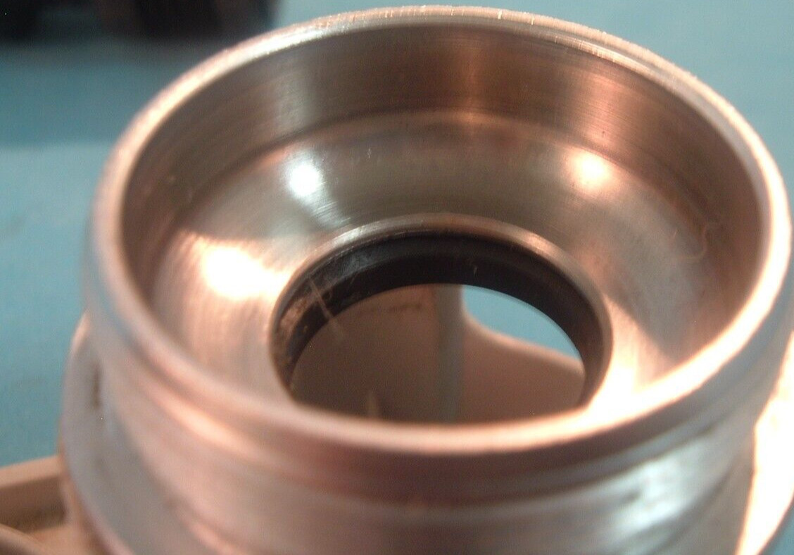 Shimano 600 Ultegra 68x 113MM BB-6400 Road Bottom Bracket-English- Near-Mint-
