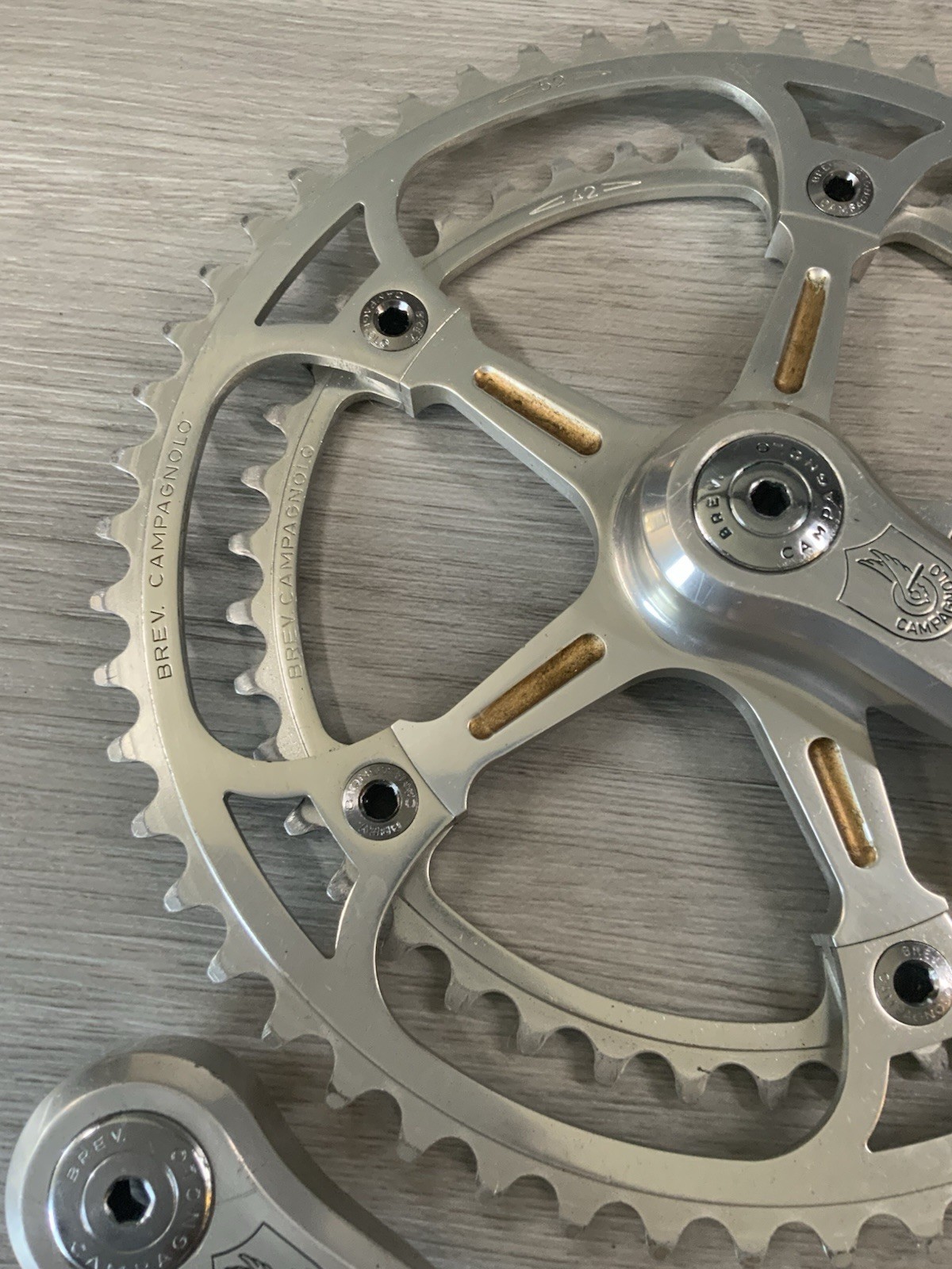 CAMPAGNOLO SUPER RECORD CRANKSET DOUBLE 52-42 TOOTH 170 MM ARMS RECORD CAPS