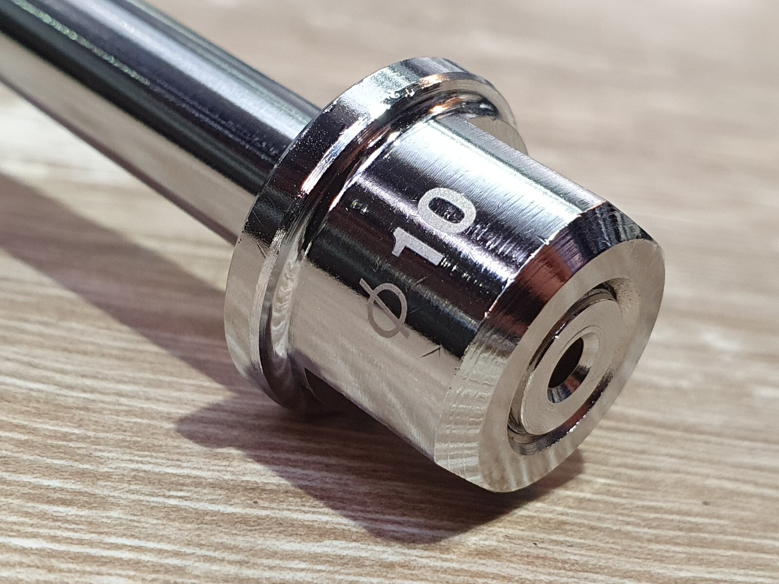 Shimano Saint SM-AX80 Rear Thru Axle FH-M810 / M10 x 168mm (O.L.D: 135mm x 10mm)