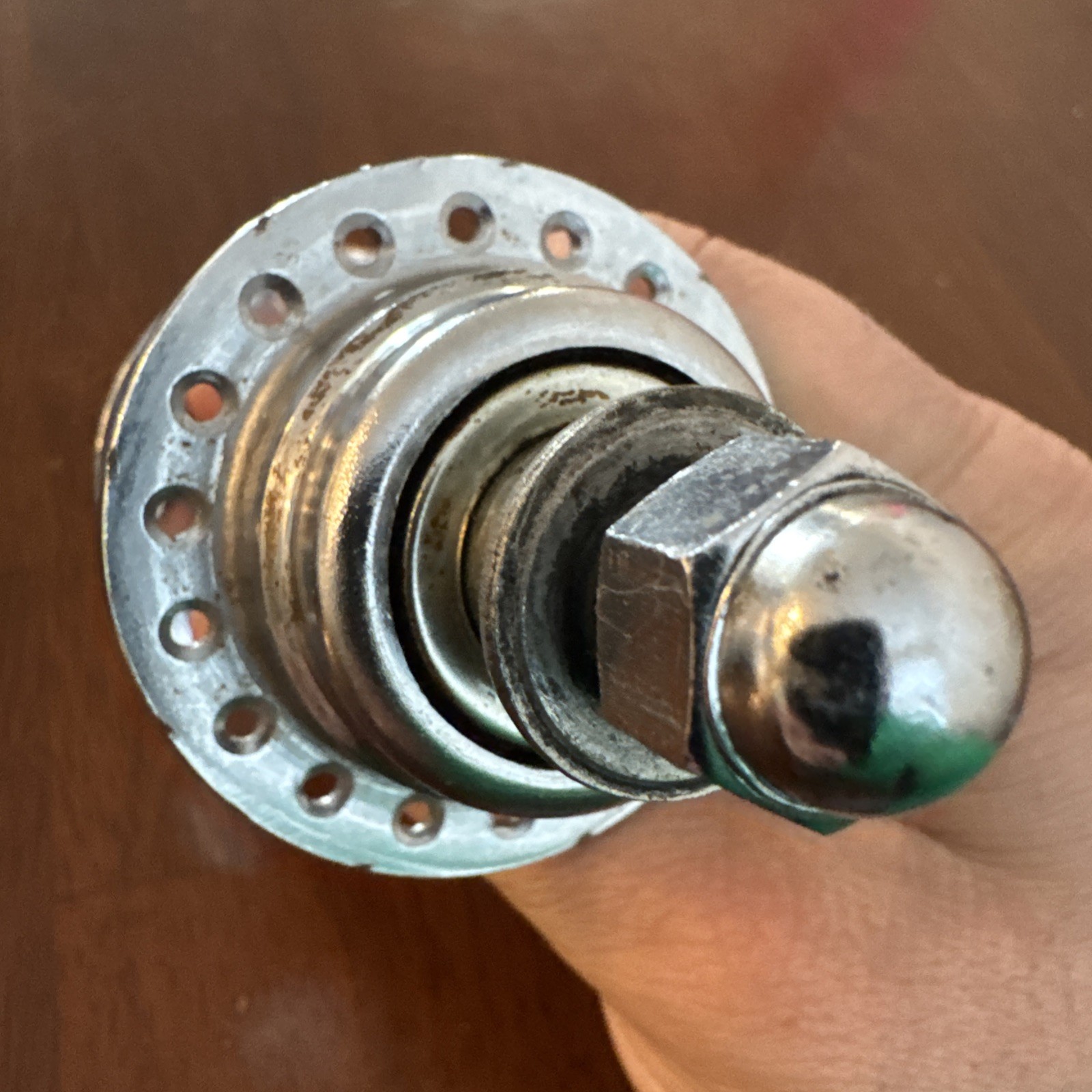 Vintage Sunshine Threaded Bolt On Rear Hub 36 Hole 126mm Freewheel