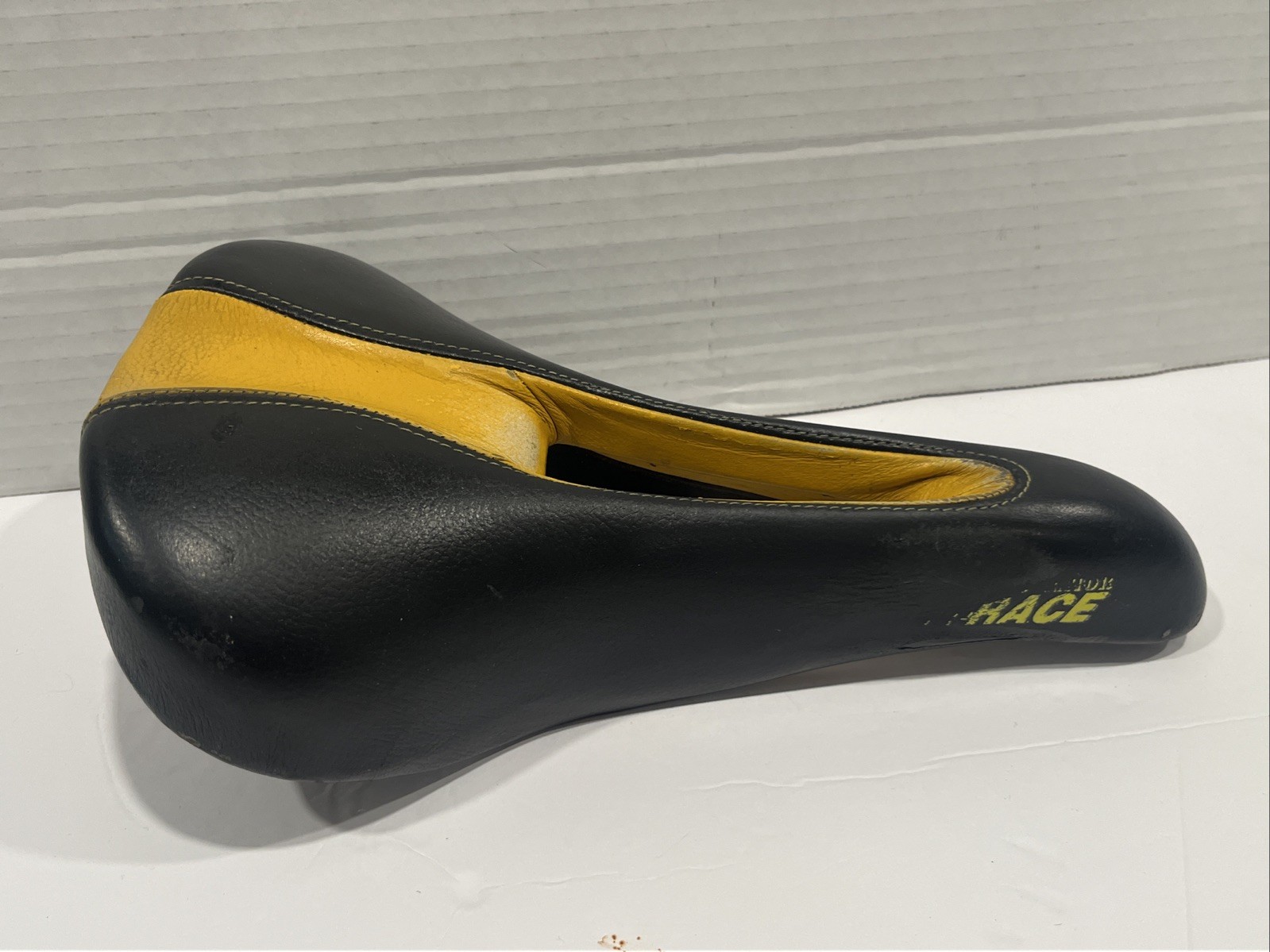 Terry Liberator Ti-Race Bicycle Comfort Saddle Black and Yellow Leather Cutaway 