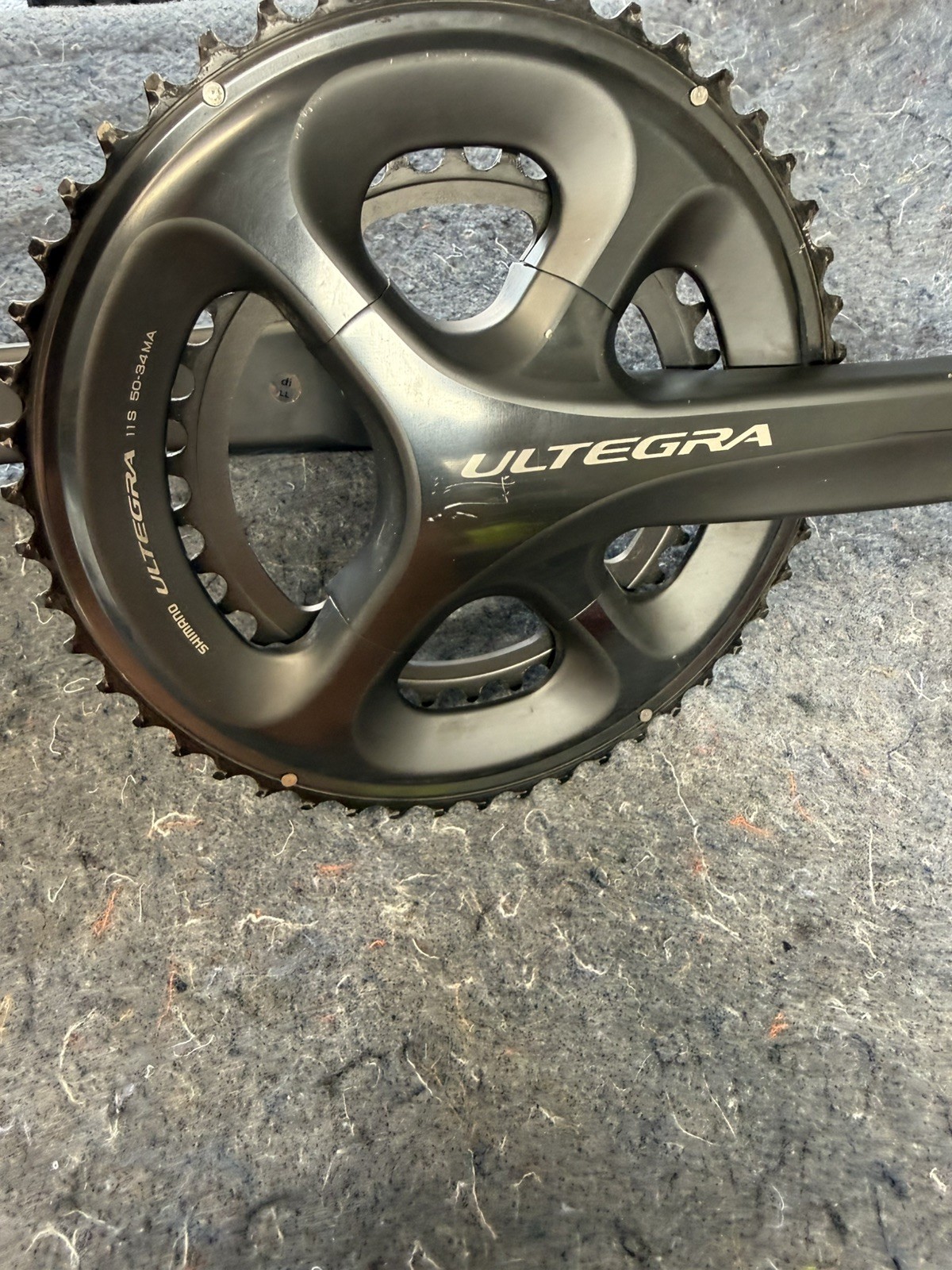 Shimano Ultegra R6800 di2 groupset, 11 speed, 172.5mm, 50-34/11-28 gears