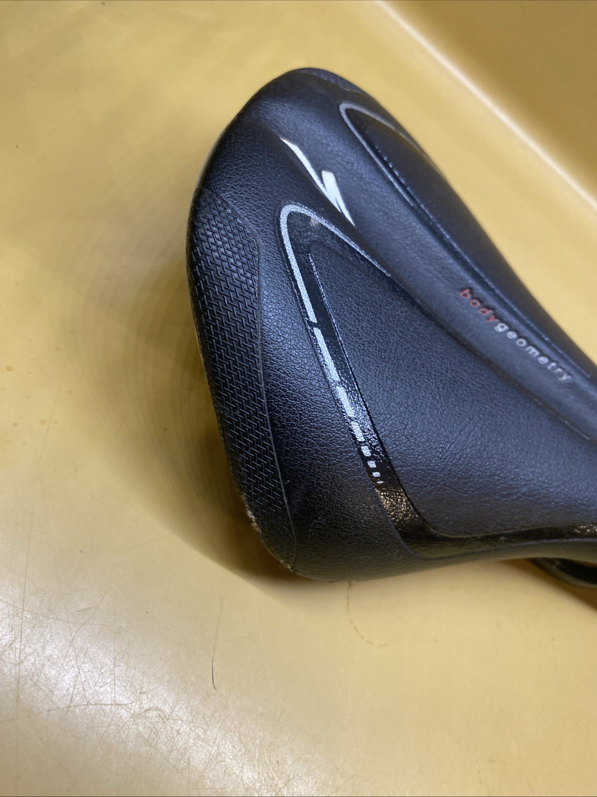 Black Specialized Henge Pro Carbon Body Geometry 260m X 159mm Carbon Rail Saddle