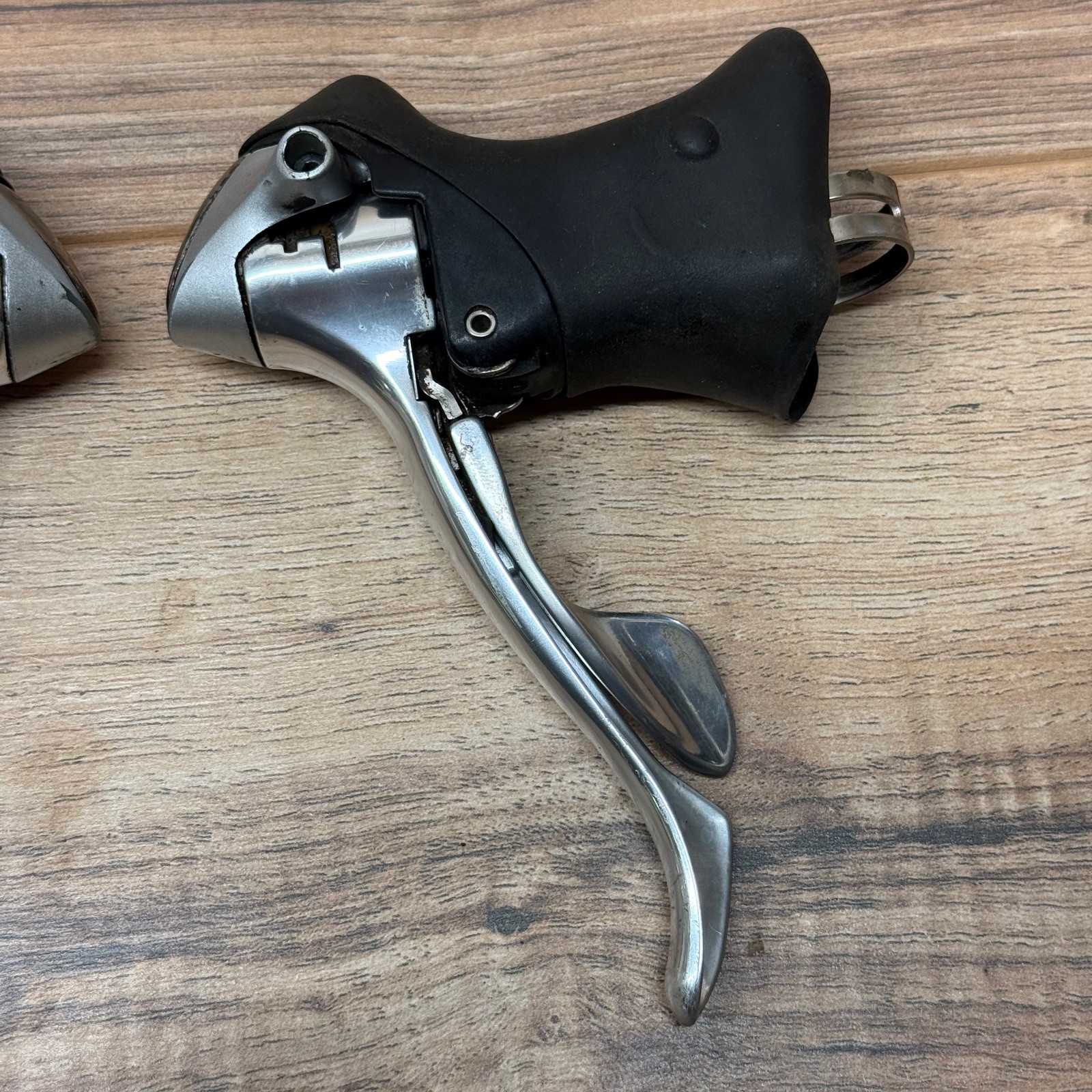 Shimano Dura-Ace ST-7700-C 2 x 9 STI Shifters STI