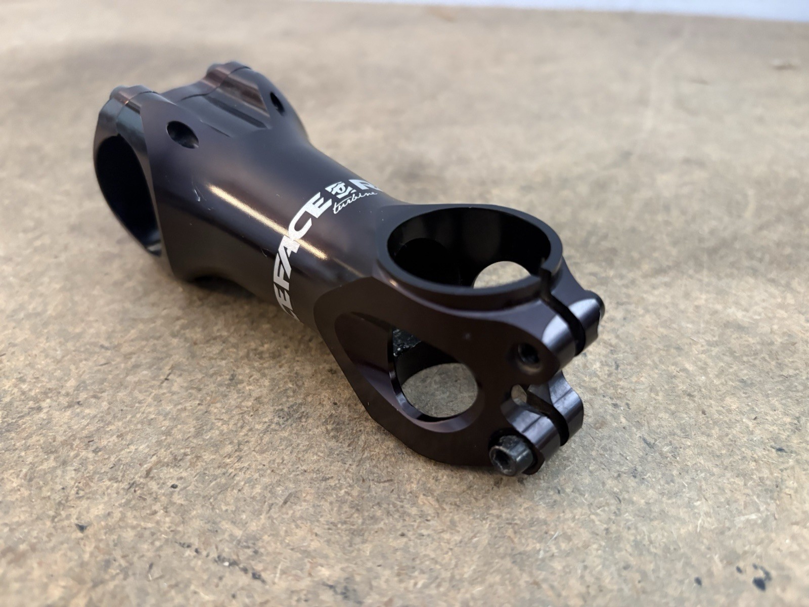 RaceFace Turbine Stem 90mm Long 31.8mm Clamp 6° 1 1/8 Mountain Bike