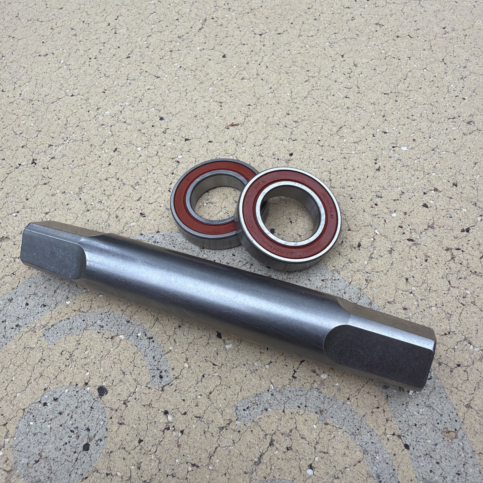 111mm Phil Wood square taper (JIS) bottom bracket spindle W/PWX03 bearings NEW