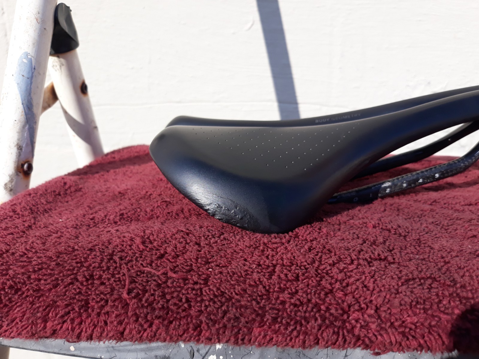 168mm Specialized Oura Pro Carbon Rail Road Saddle 208g Gravel Road Race 168mm