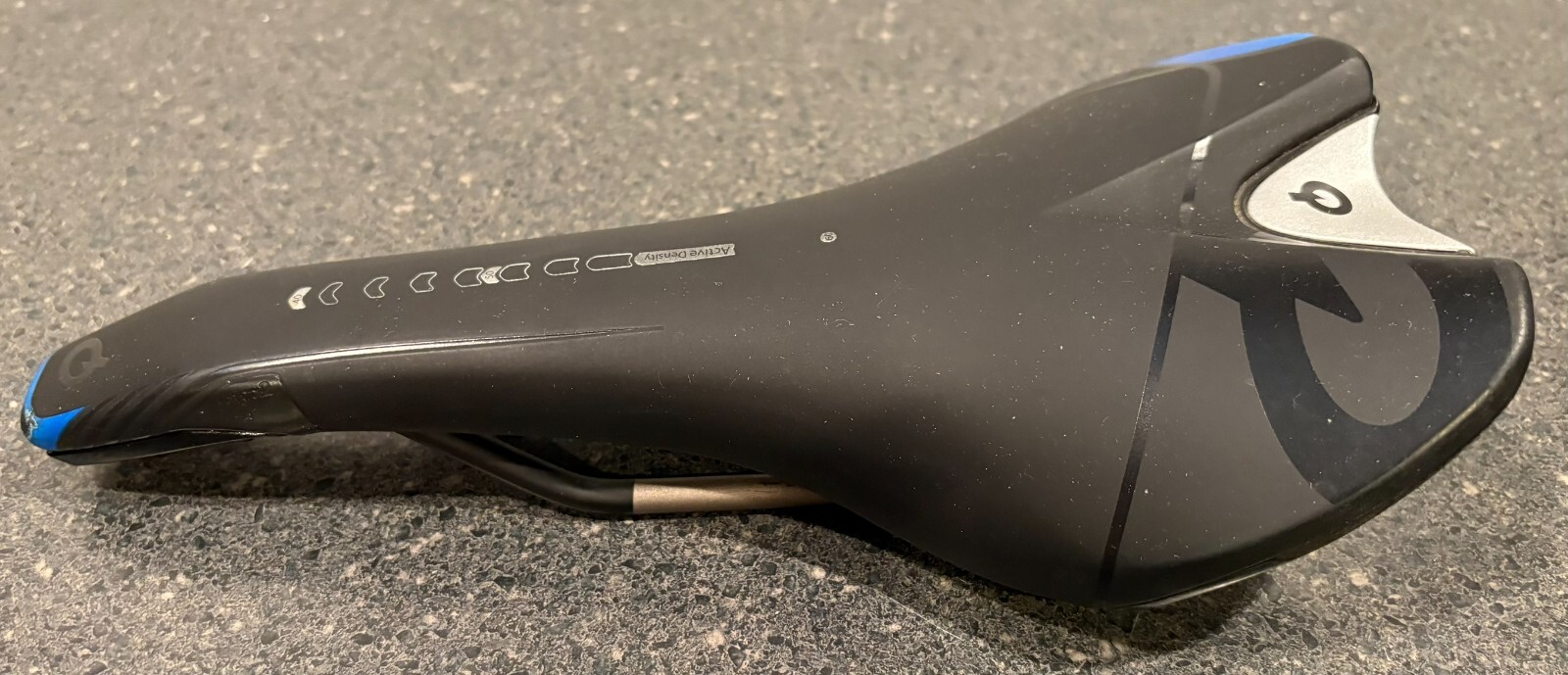 Prologo Scratch 2 black blue Bike Saddle Seat 132 mm Wide with PRO T 2.0 Rails