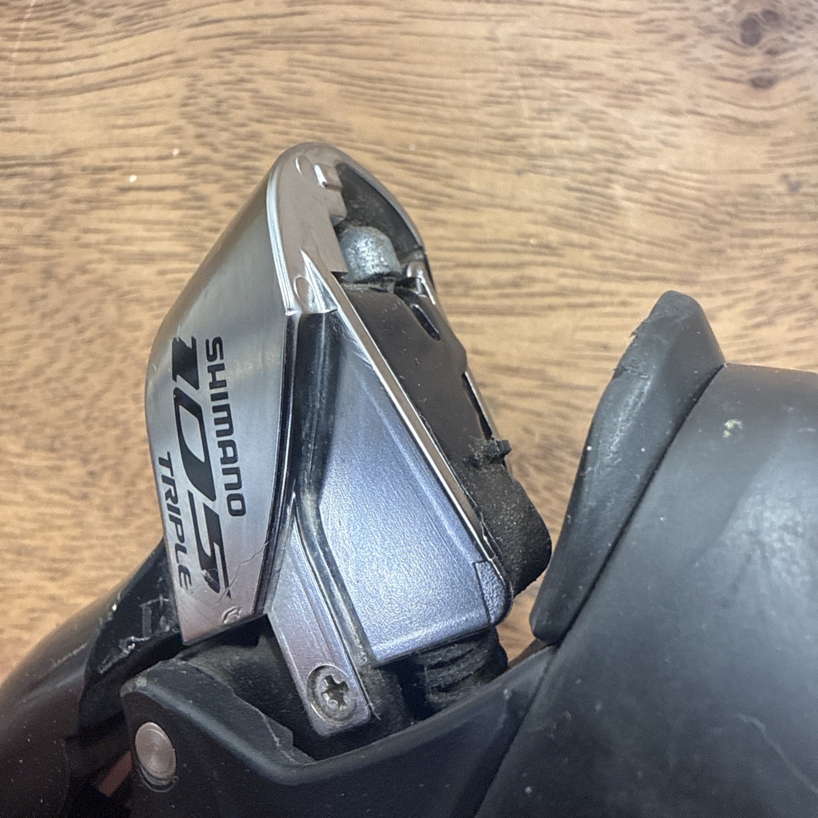 Shimano 105 ST-5700 ST-5703 3×10 Triple Road Bike Shifter Pair