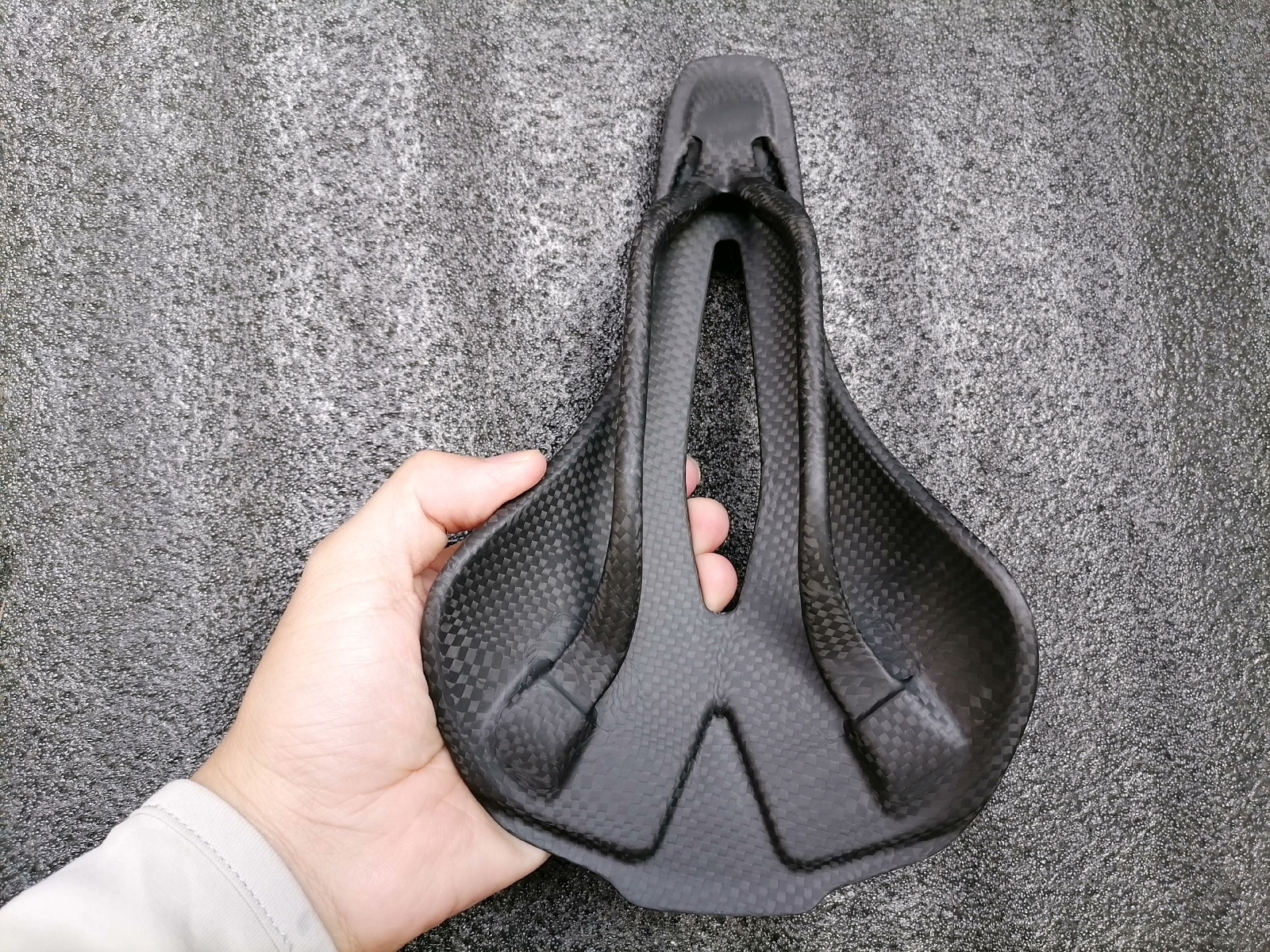 Carbon Fiber Saddle Leather Mountian Road Bike Seat 7×9 Oval Rail 250*140mm 115g