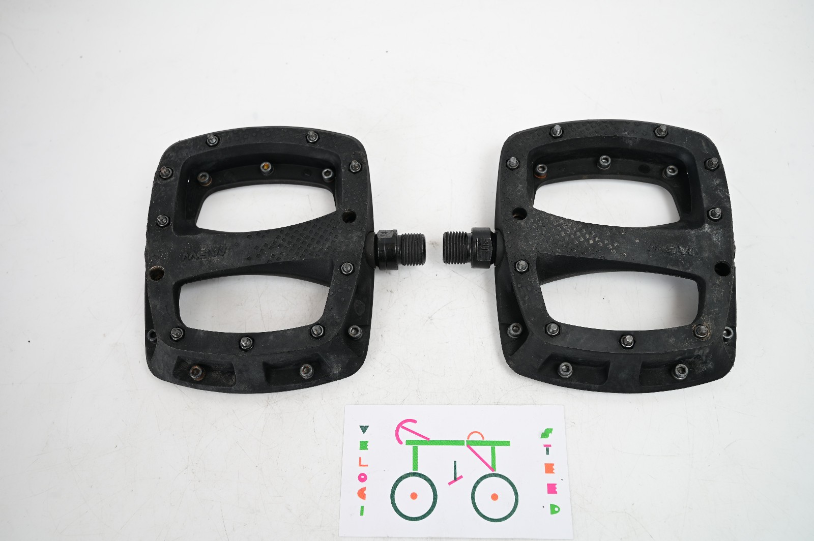 MSW Thump Pedals with Replaceable Pins – Platform Composite 9/16″ Black MTB Bike