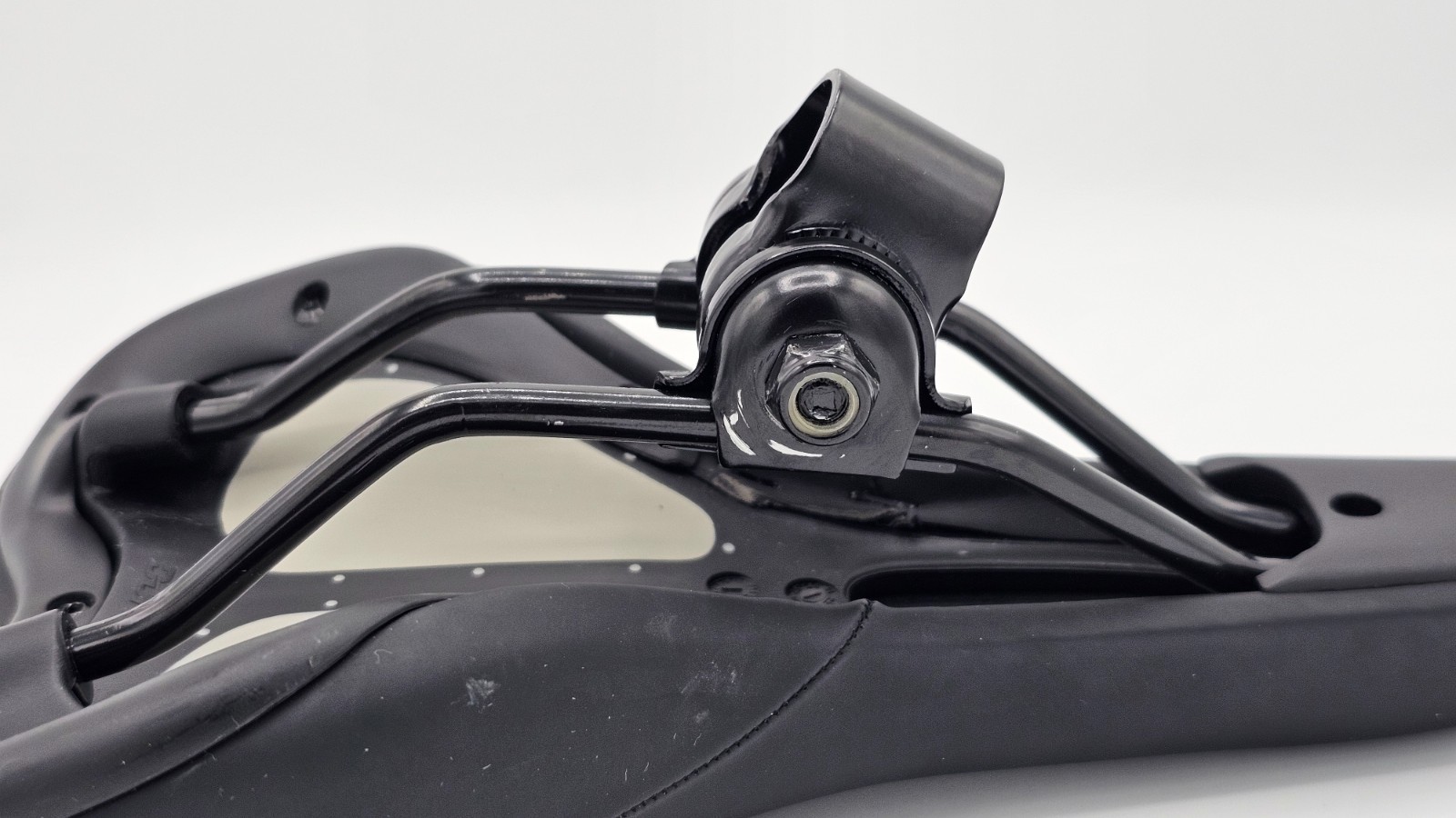 Peloton Comfort Saddle Black Synthetic for Indoor Cycling Bike Unisex Adults