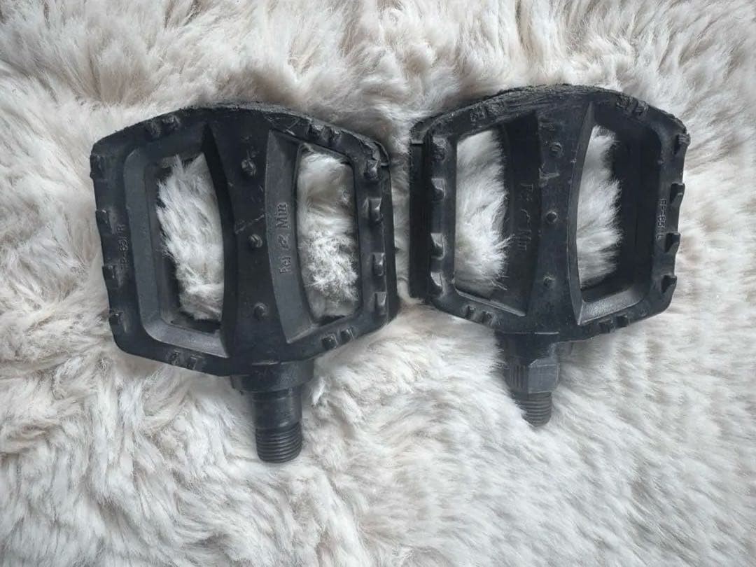 flat pedal black standard size