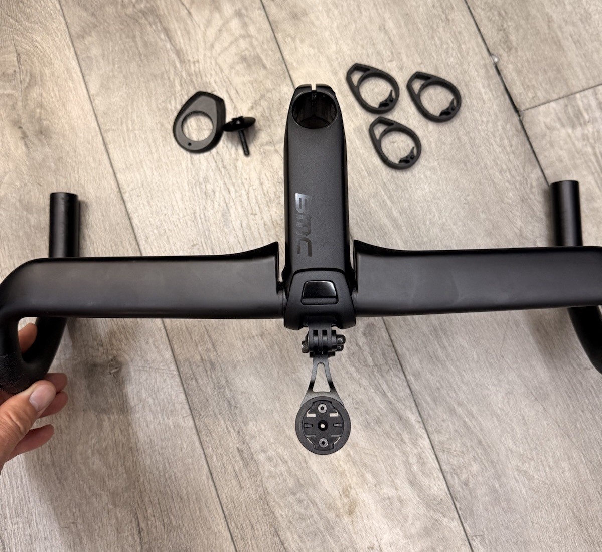 BMC ICS Aero 44X 120 carbon road handlebar Integrated Garmin Mount Spacers Clean