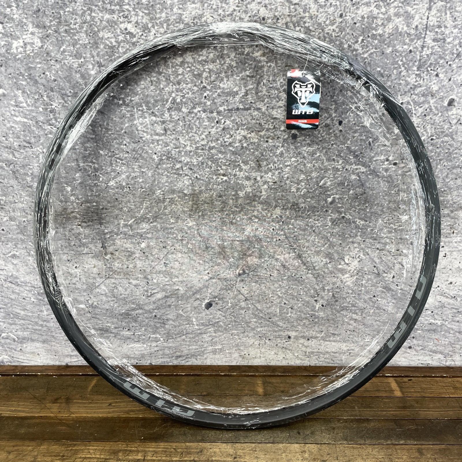 WTB KOM Tough I25 29 TCS Rim 32H Tubeless Disc MTB Black Alloy PV 29in