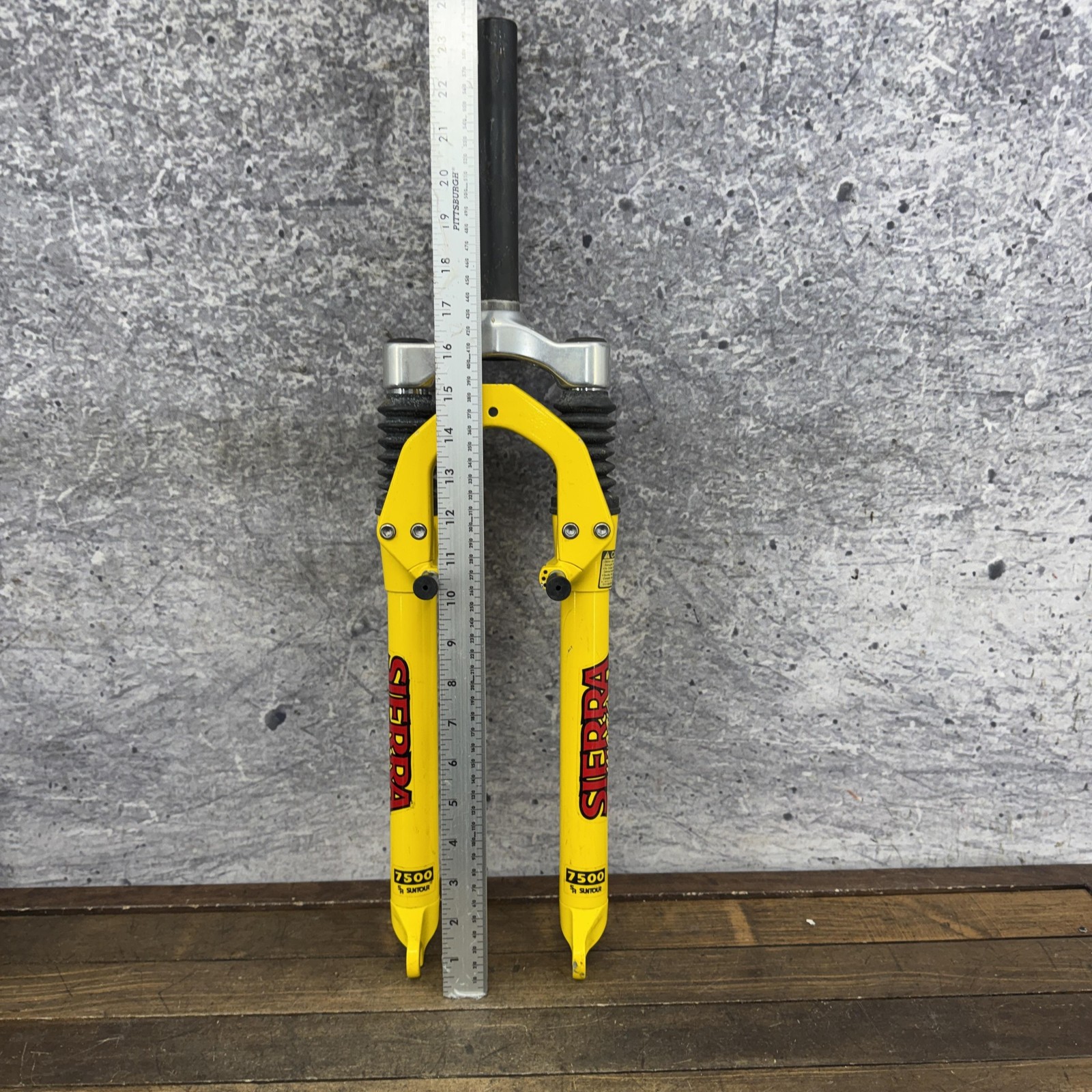 Vintage SR Suntour Sierra Magic 7500 Suspension Fork 26 1 1/8 Threadless V-Brake