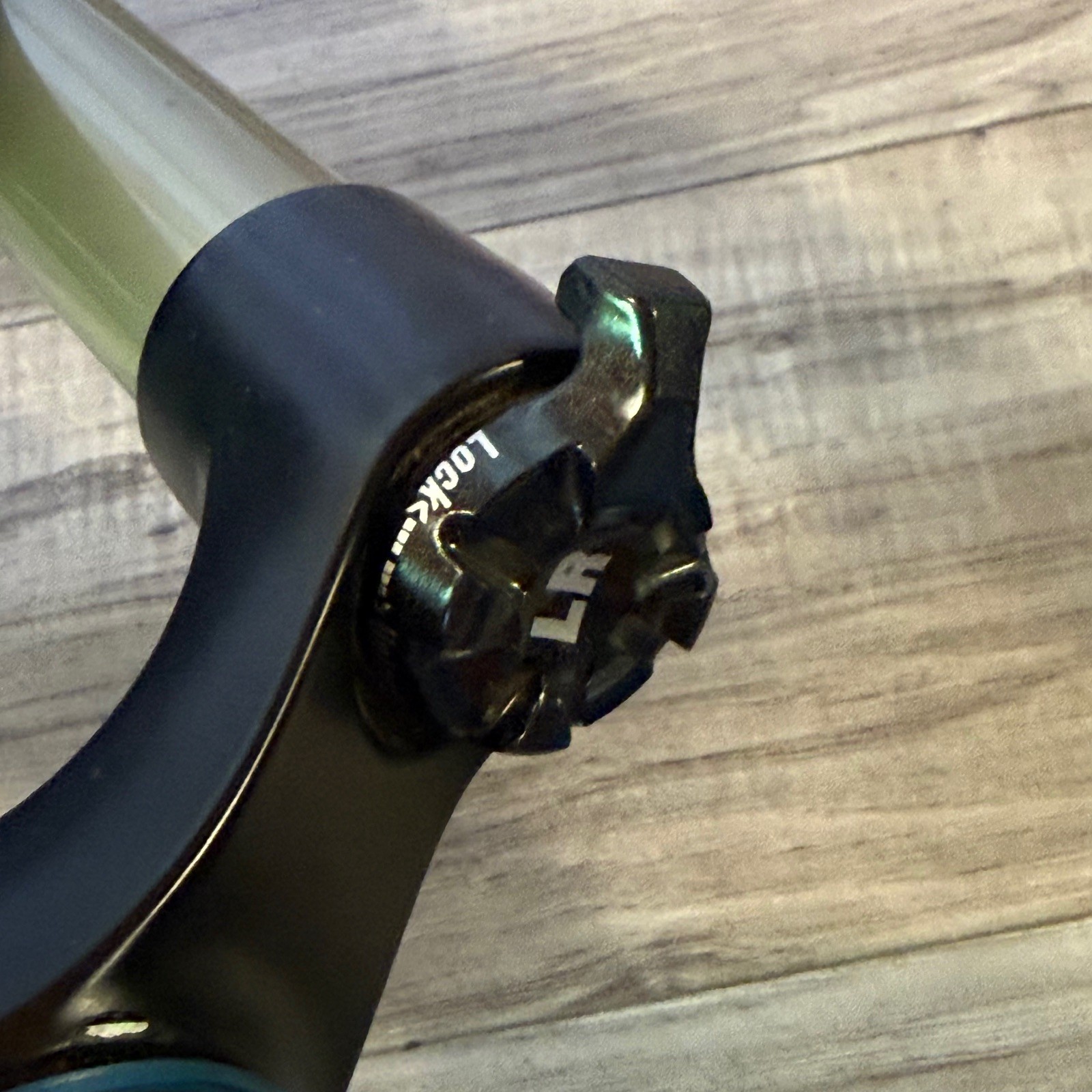 Marzocchi 320 LR 27.5 650b Fork 170 Taper Steerer 15mm x 100 Thru-Axle Non-Boost