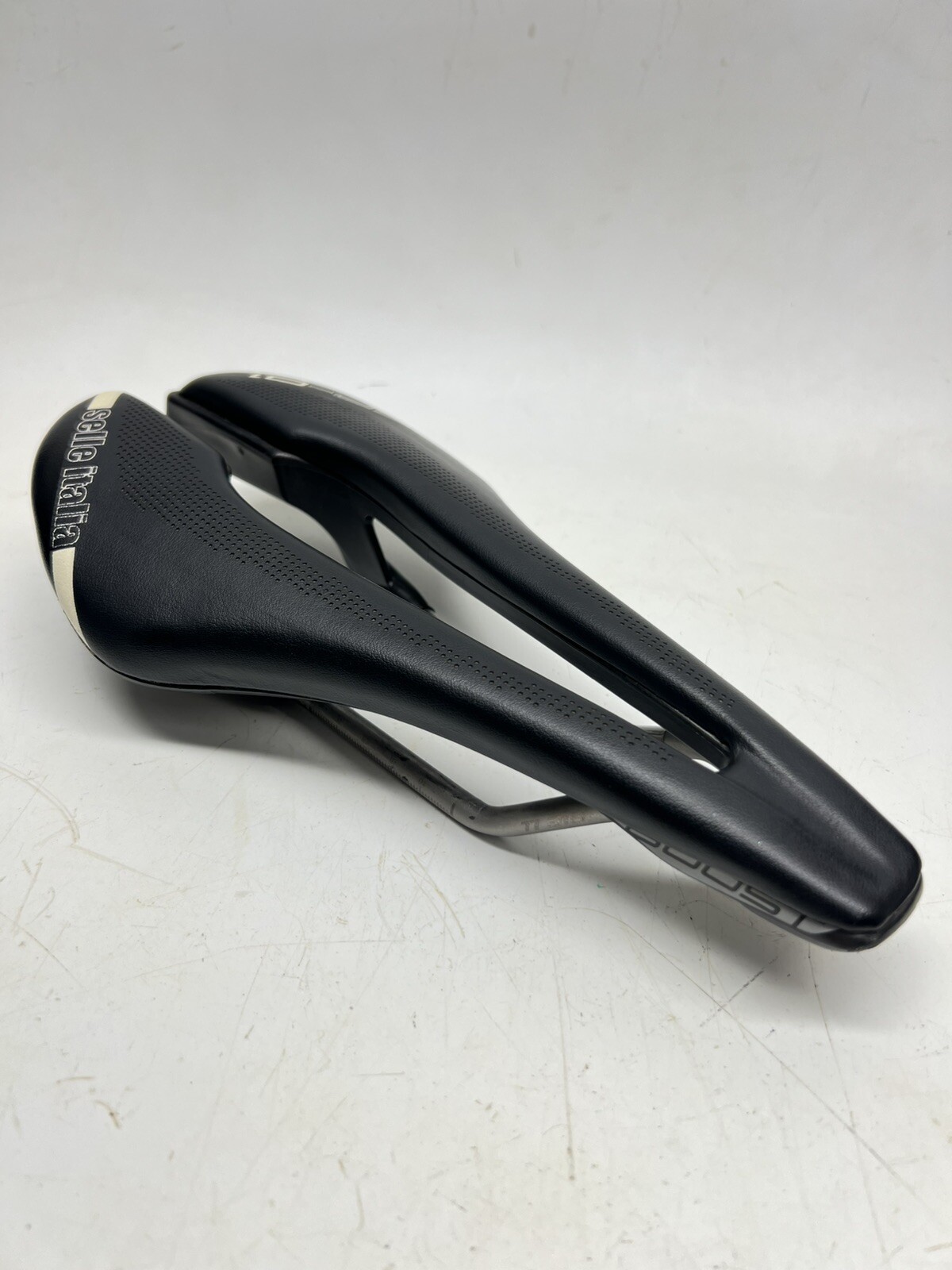 Selle Italia SP-01, S3 Boost Superflow Ti316 Tube Rail Saddle 130x250mm, 185g.