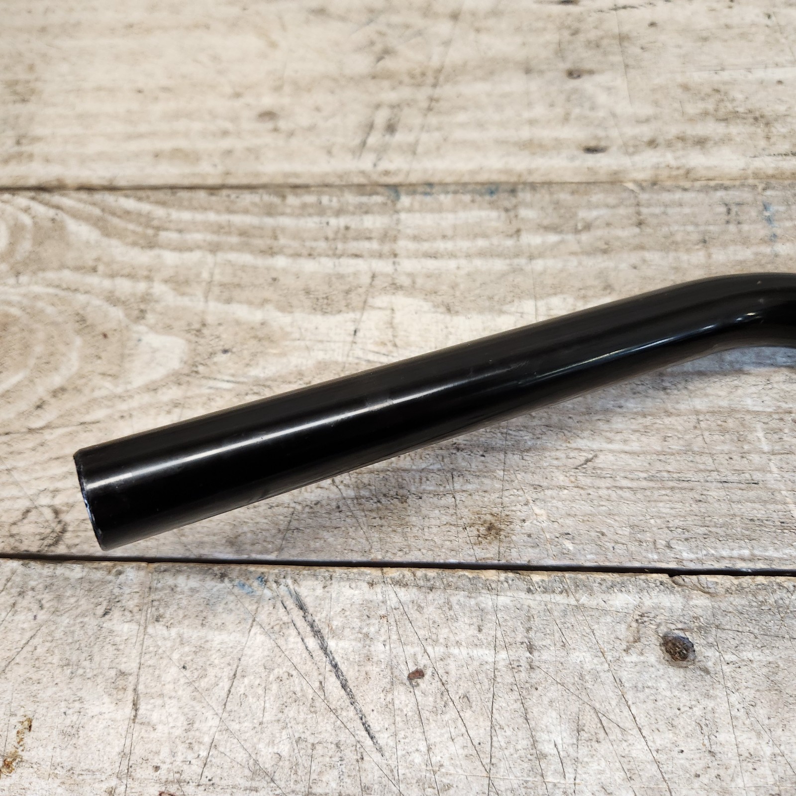 R4 Racing Black Bmx Handlebars Bars 27″x8″ Black 22.2mm Clamp- Mid School Style