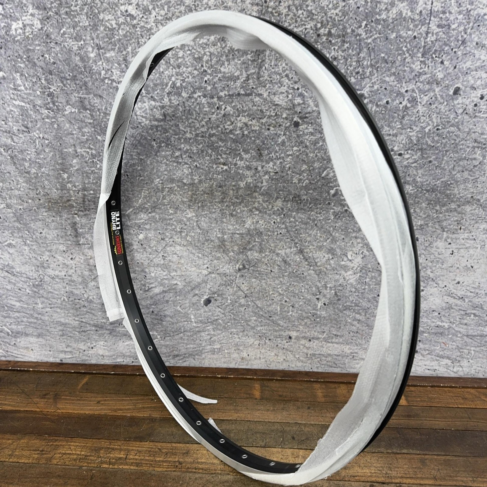 Vintage Sun Rims Rhyno Lite 26in Rim 32H NOS Black 559x27mm MTB Eyelet Alloy