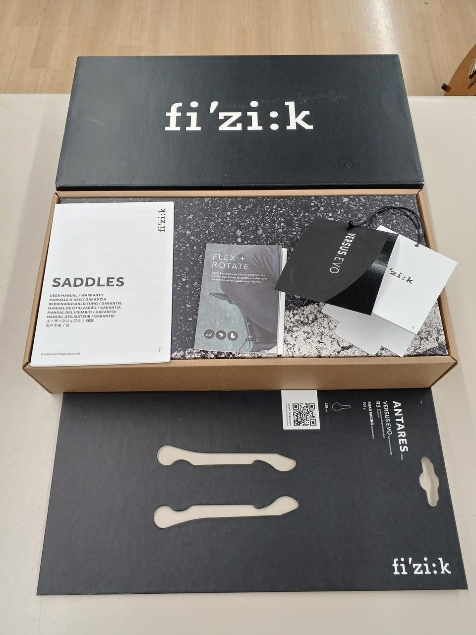 FIZIK ANTARESR3 VESEVO R3 139mm saddle Used