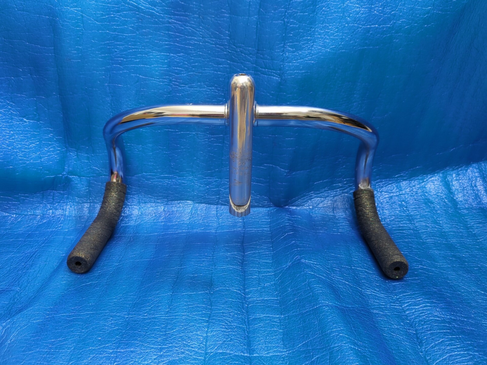 Nitto B123 Steel 370mm NJS Handlebar + Nitto 100mm AA Stem + Champ Grips