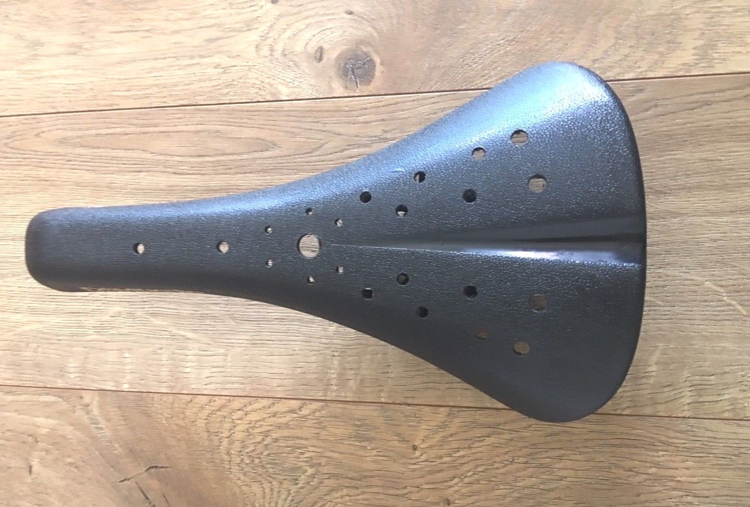 NEW BLACK Viscount Dominator BMX Bicycle Seat- Old School Hard Shell saddle