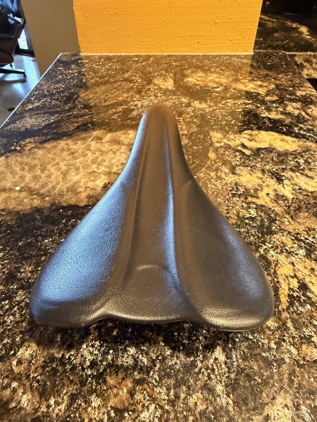 AX Lightness Leaf II Plus Saddle