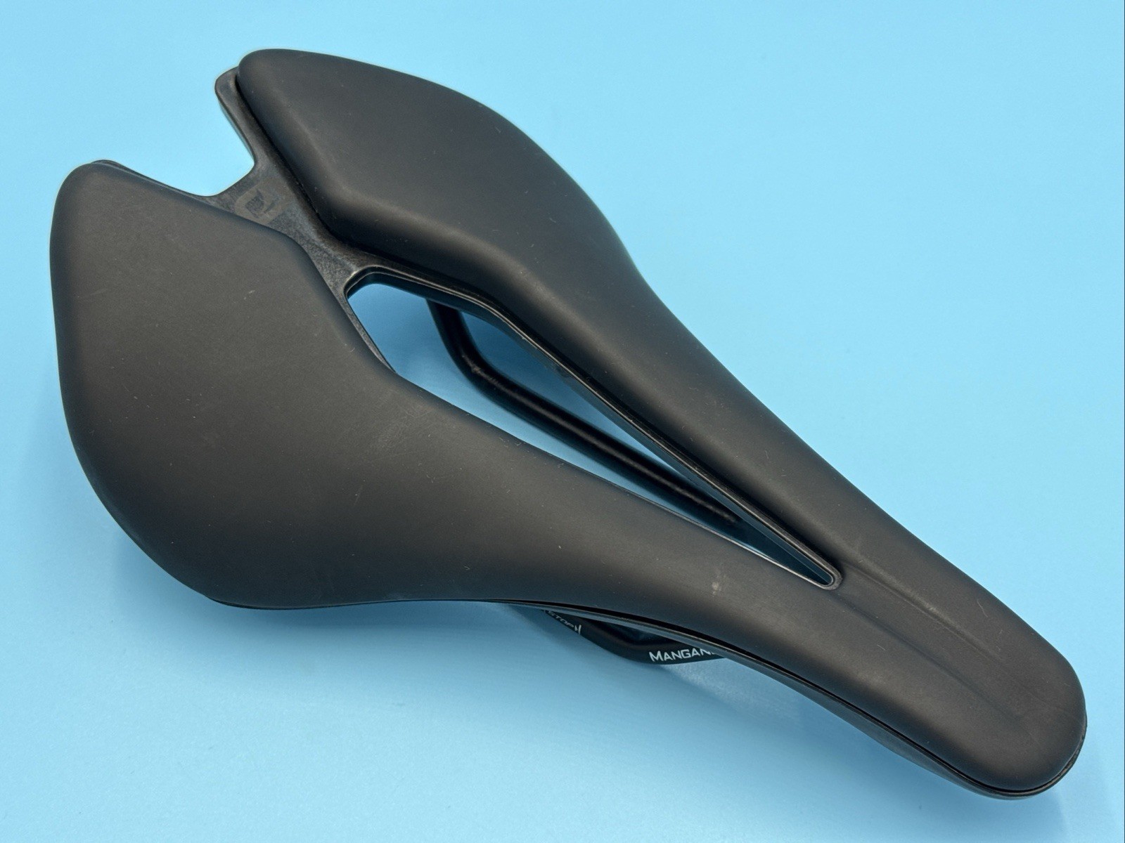 Prologo MOST LYNX Ultra Manganese Rail 245mm x 143mm Saddle MSRP $150 Pinarello