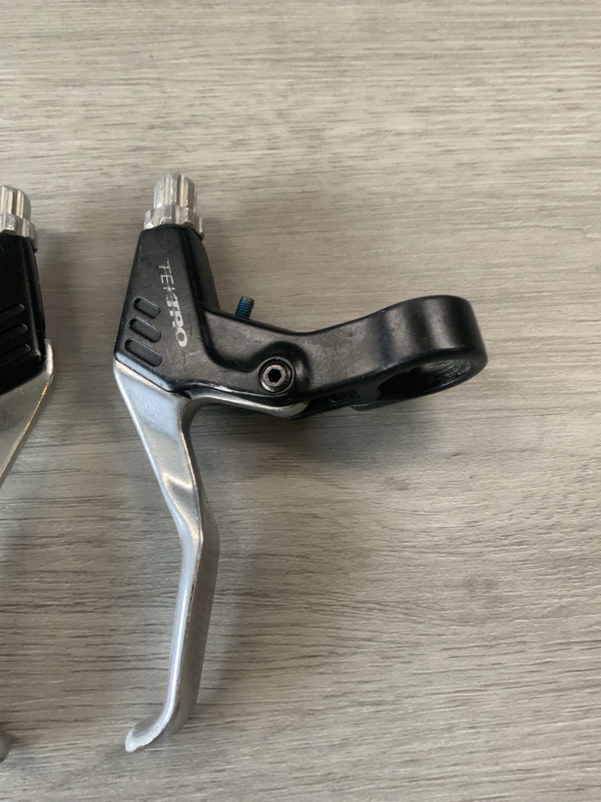 TEKTRO BRAKE LEVERS SET OF (2) 22.2 MM CLAMP BLACK