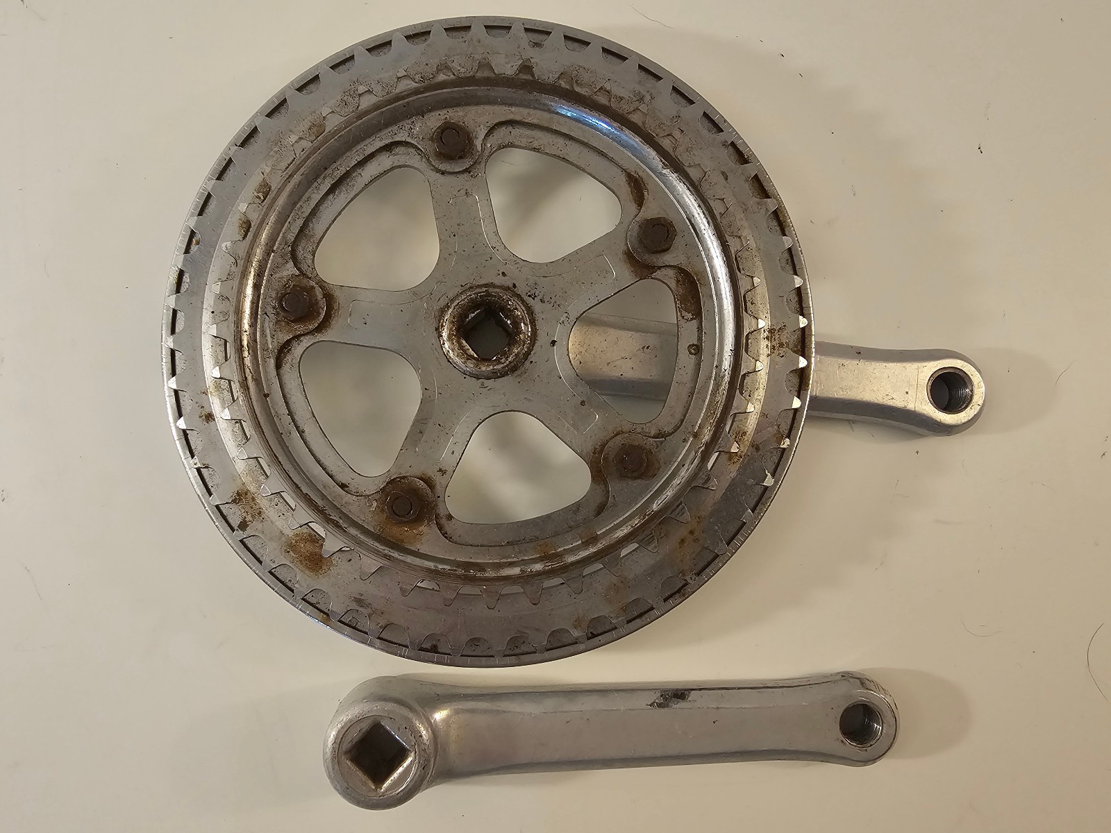 Tracer Bicycle Crankset..Double… 48 – 40 Teeth. Bike….152mm…Silver