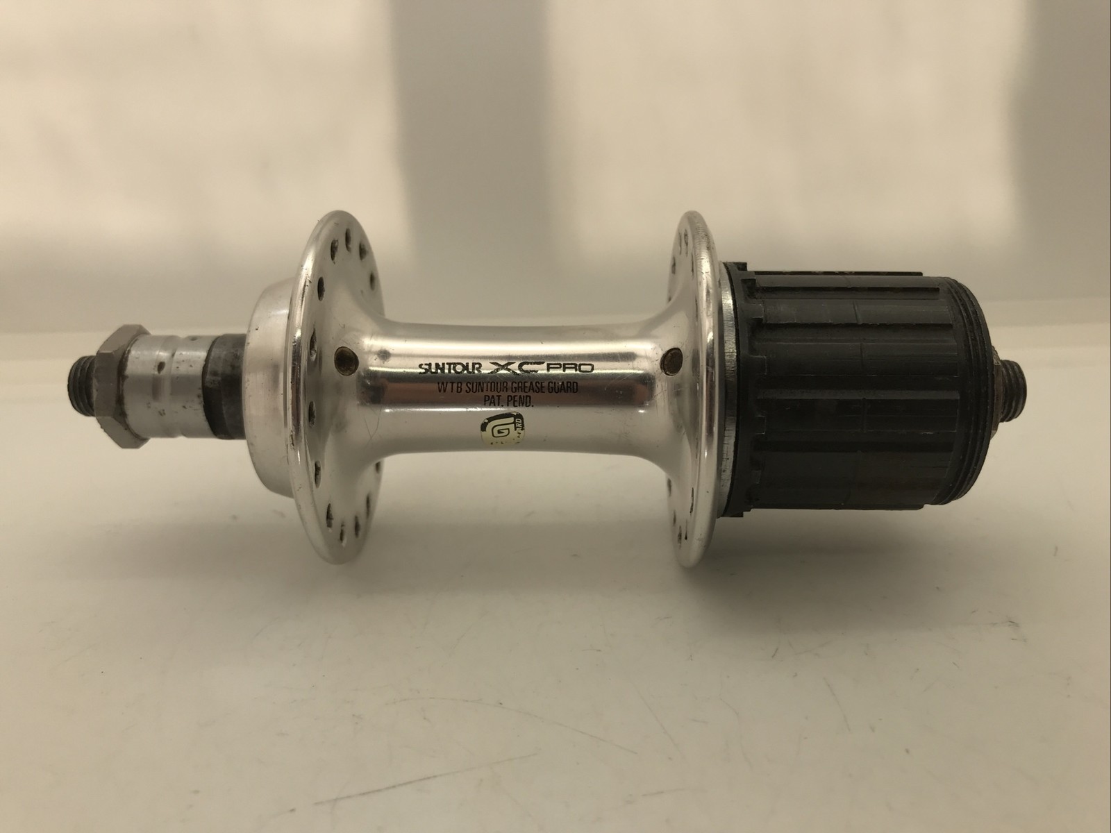 Vintage Suntour XC Pro Grease Guard Hubs set