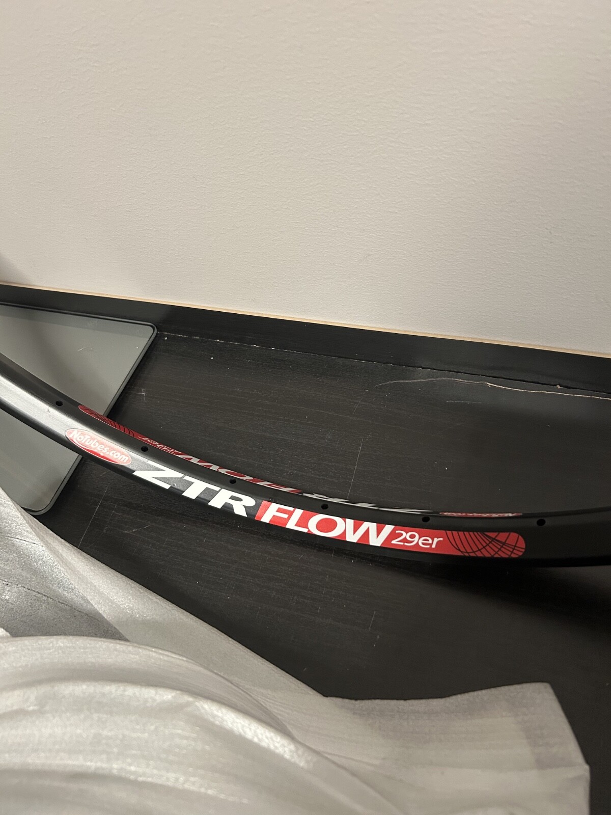 NEW Rim Stan’s NoTubes ZTR FLOW 29″ Disc 32H Black NEW