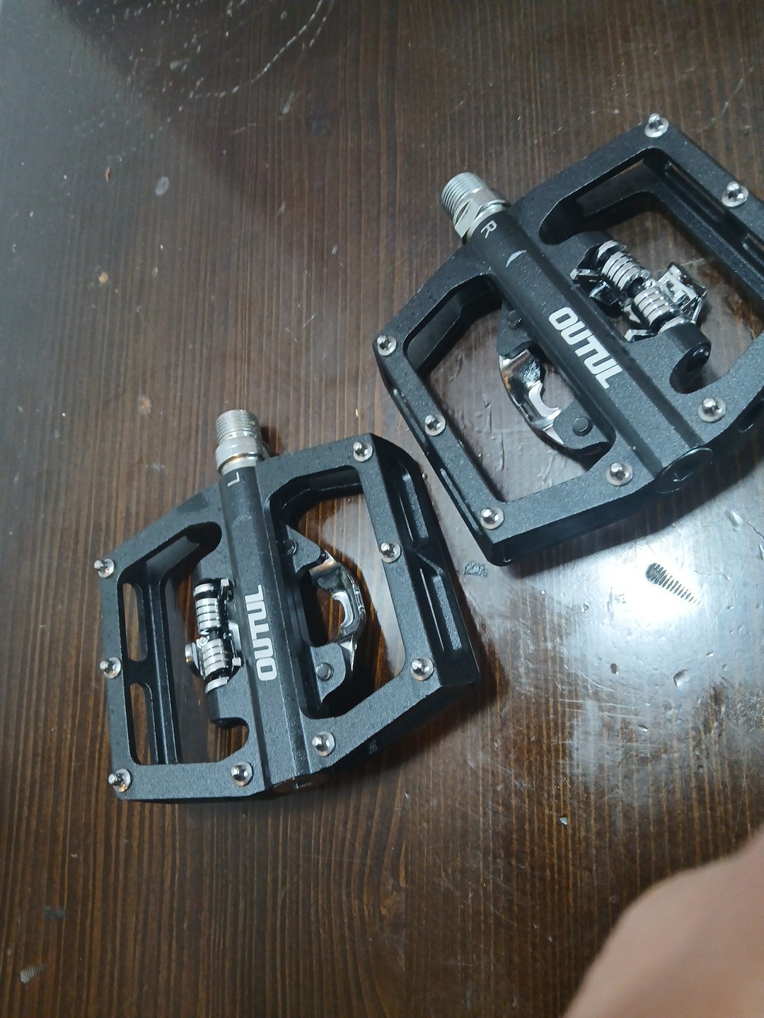 OUTUL Bike Pedals MTB Lightweight Alloy 9/16″ Bearing Pedals