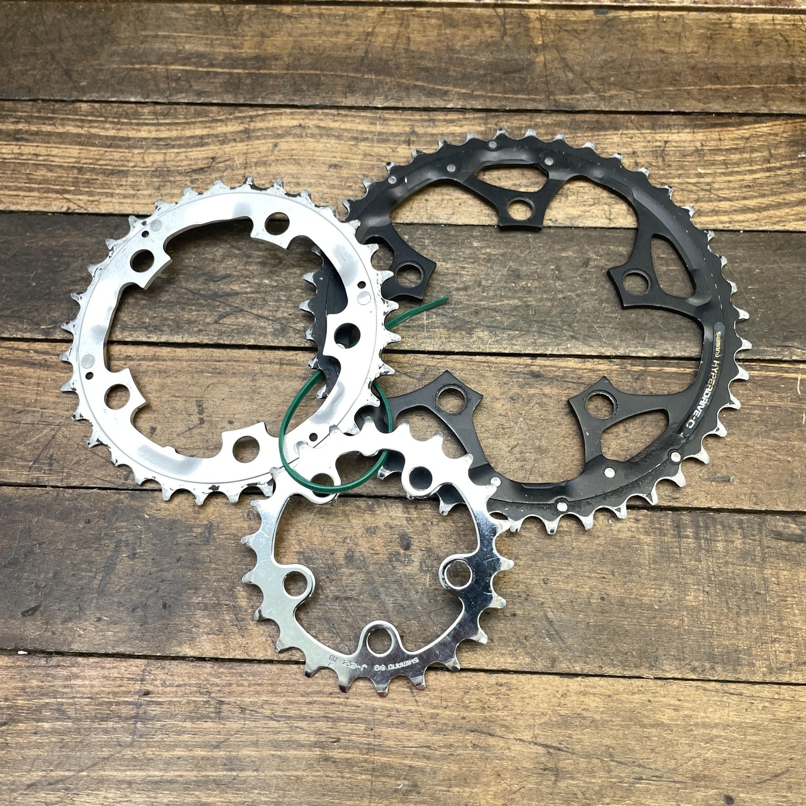 Vintage Shimano 42/32/22T Chainring Set 94/58 BCD 5-Arm Triple MTB Hyperdrive-C