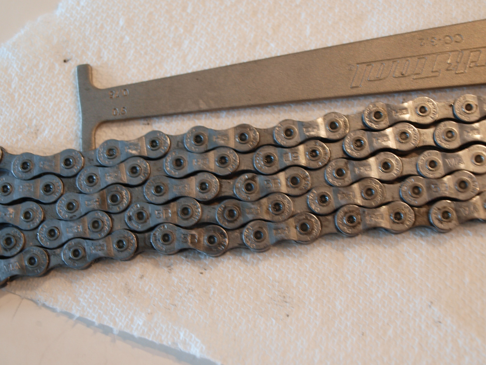 Shimano Dura Ace Chain 106 Links CN-7701 9spd Road Gravel Cyclocross