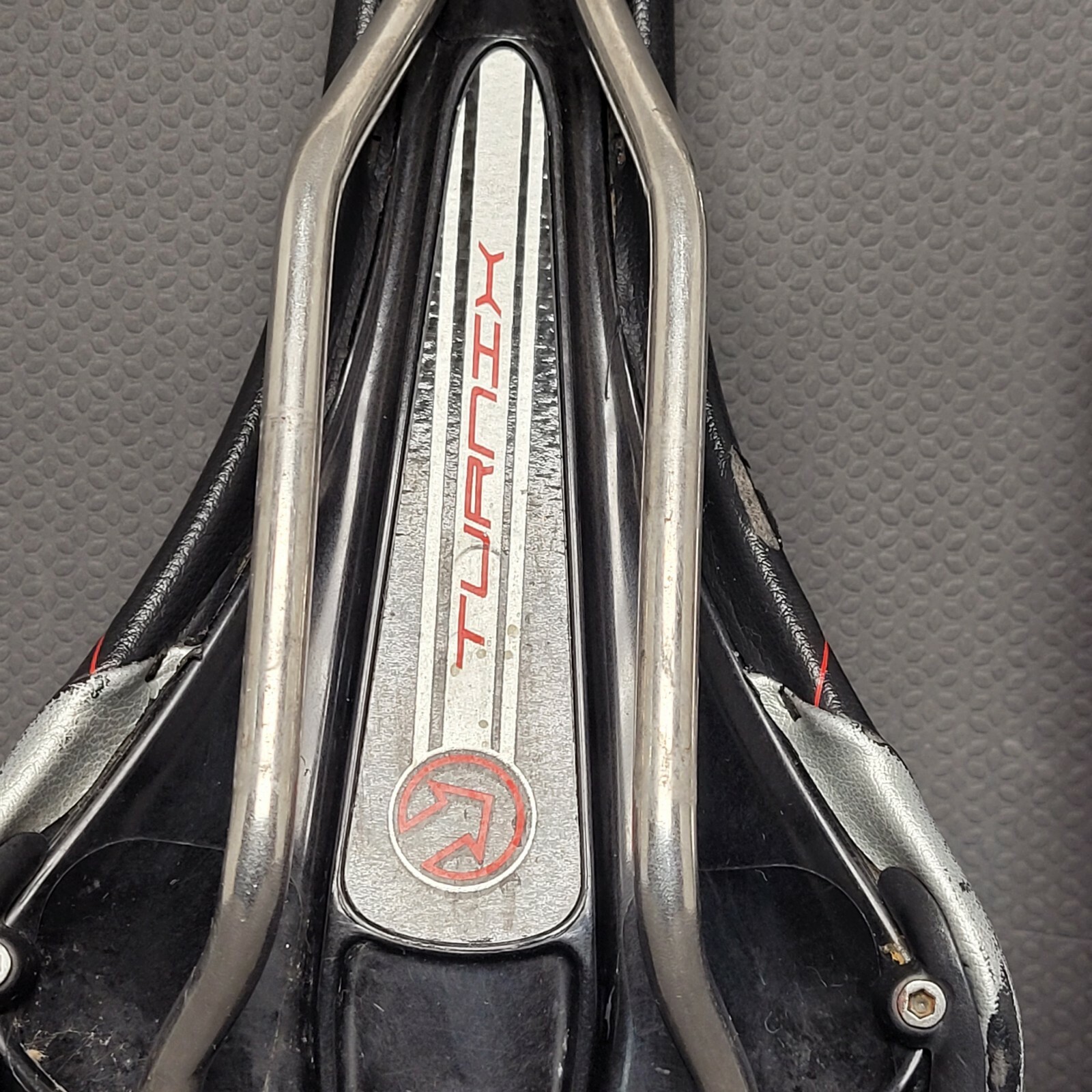 Turnix Pro Saddle Seat 128 mm Road Bike w/ Aero Seatpost 27.2 x 245 mm 238 grams