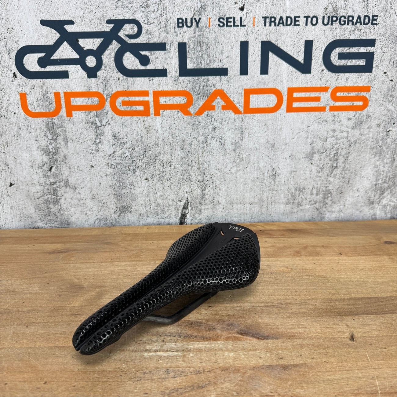 Low Mile! Fizik Antares VS Evo Adaptive 139mm 7x9mm Carbon Rails Saddle 116g